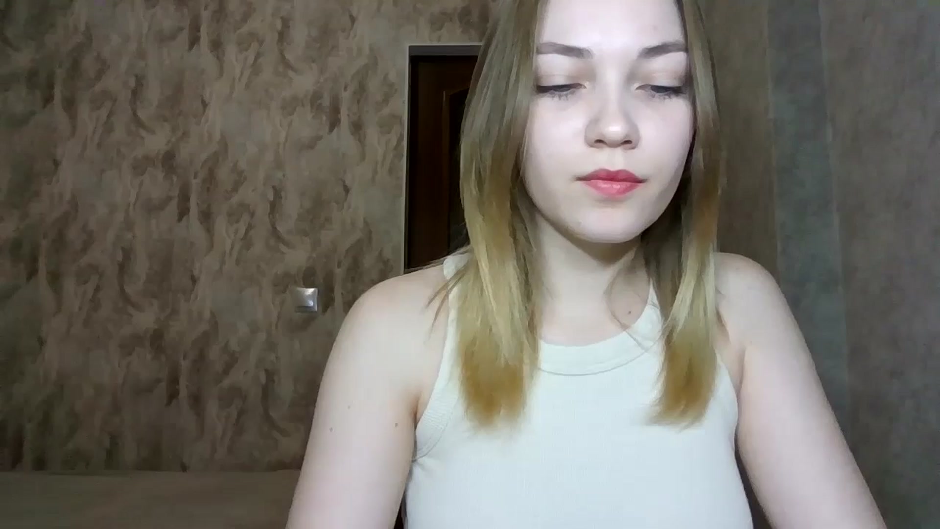 Gallery image thumbnail from KellyKim's myfreecams stream on, 11/10/2024, 08:58 image 2 of 20