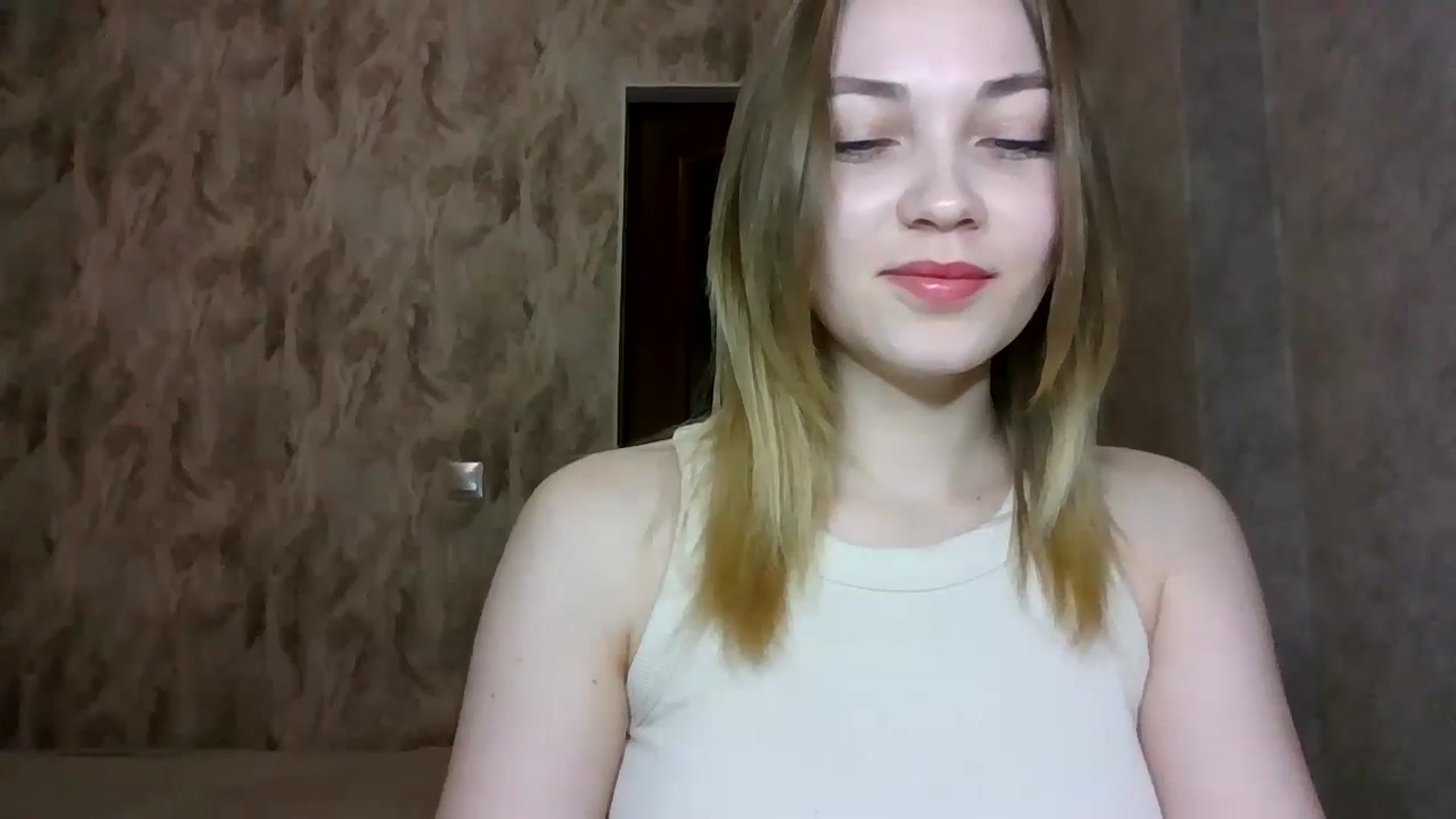 Gallery image thumbnail from KellyKim's myfreecams stream on, 11/10/2024, 09:12 image 14 of 20