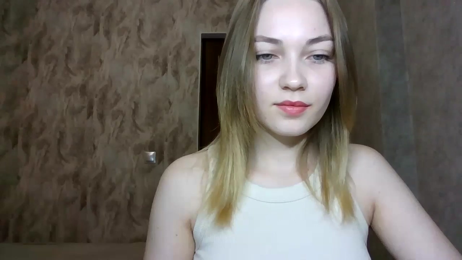 Gallery image thumbnail from KellyKim's myfreecams stream on, 11/10/2024, 09:12 image 4 of 20