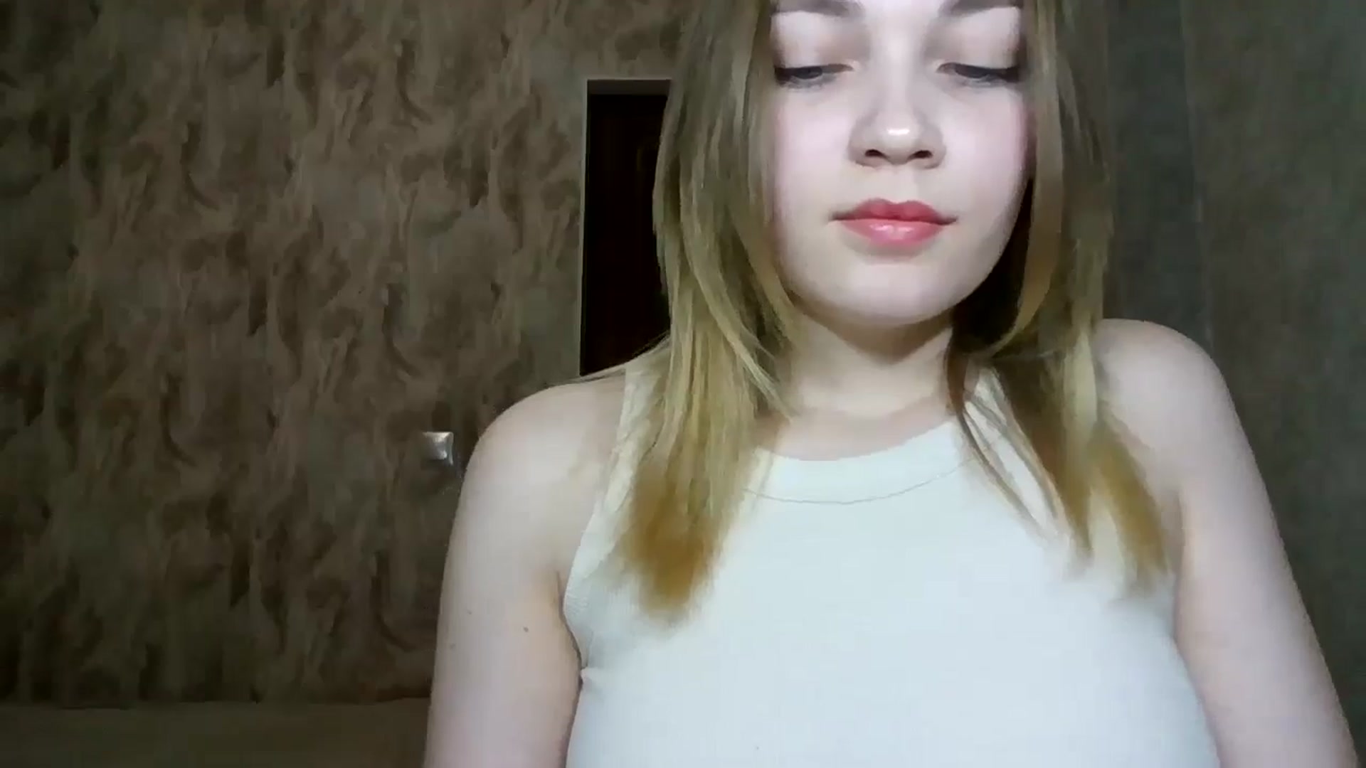 Gallery image thumbnail from KellyKim's myfreecams stream on, 11/10/2024, 09:12 image 9 of 20