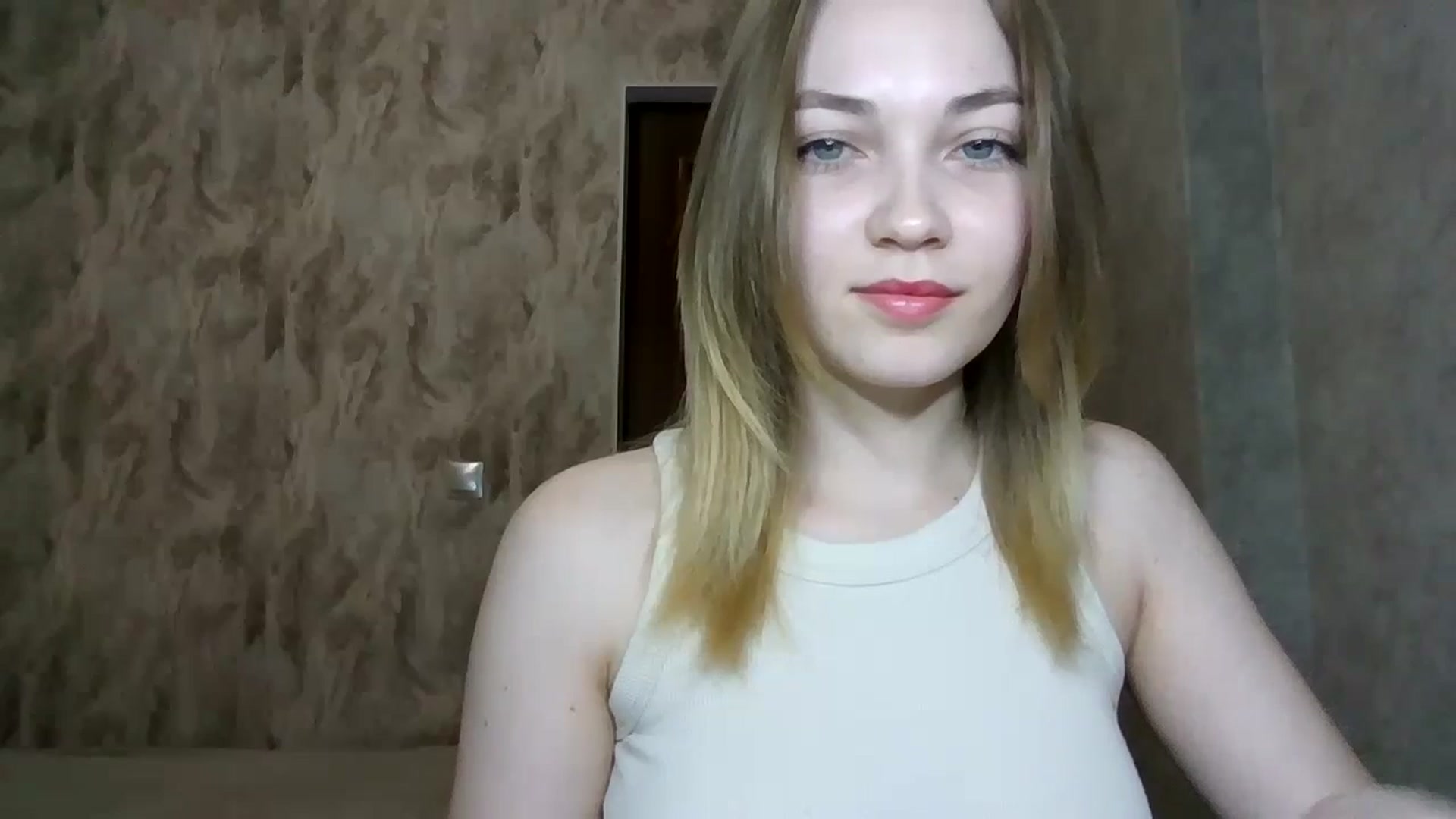 Gallery image thumbnail from KellyKim's myfreecams stream on, 11/10/2024, 09:12 image 16 of 20