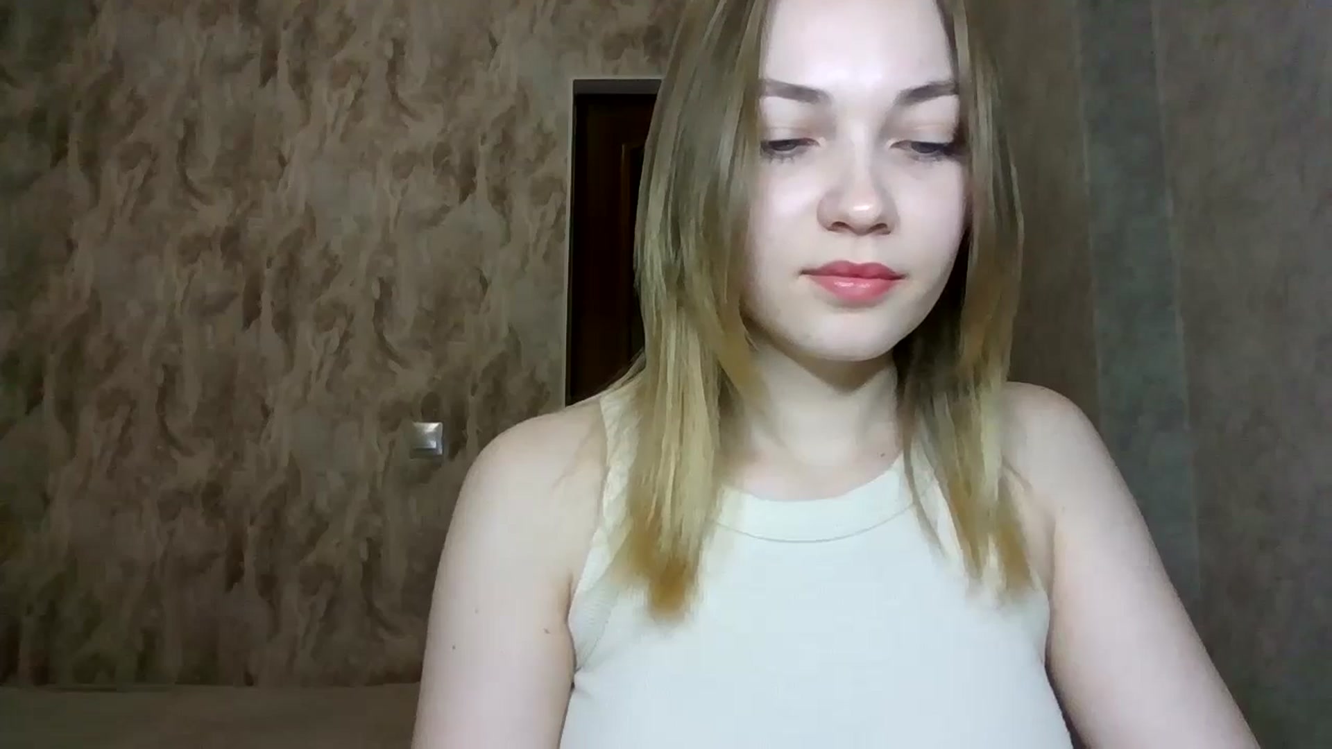Gallery image thumbnail from KellyKim's myfreecams stream on, 11/10/2024, 09:12 image 7 of 20
