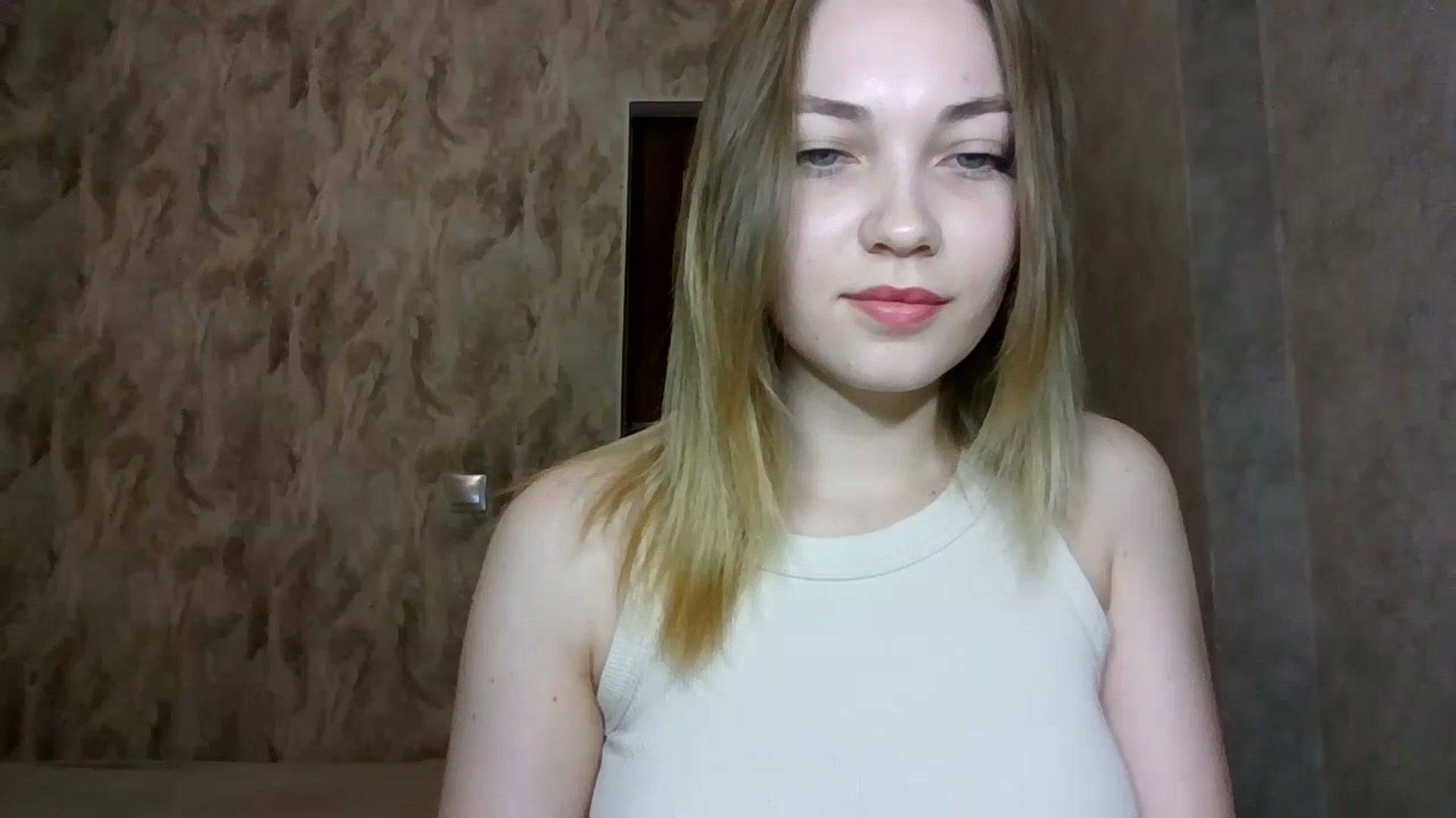 Gallery image thumbnail from KellyKim's myfreecams stream on, 11/10/2024, 09:38 image 3 of 20