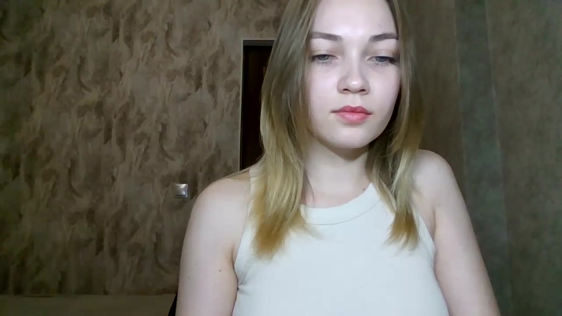 Gallery image thumbnail from KellyKim's myfreecams stream on, 11/10/2024, 09:38 image 14 of 20