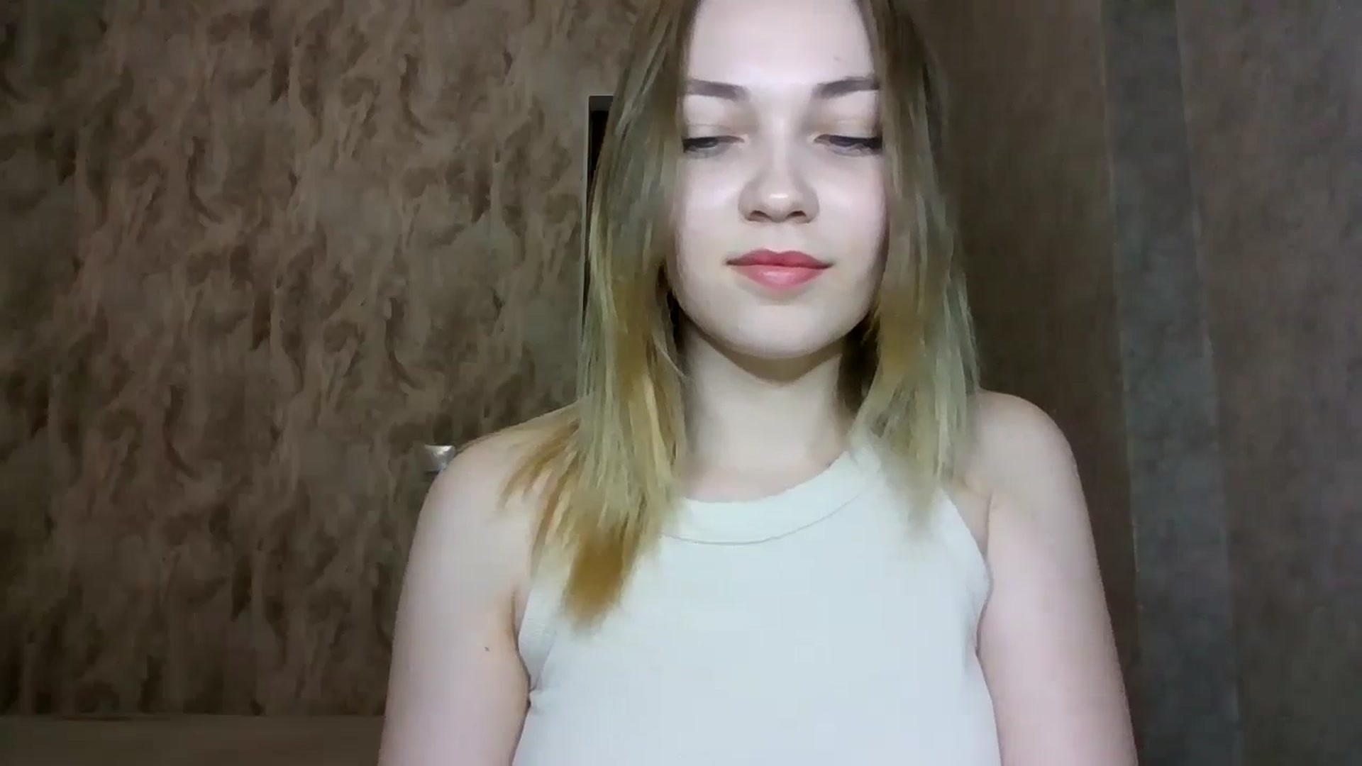 Gallery image thumbnail from KellyKim's myfreecams stream on, 11/10/2024, 09:38 image 4 of 20