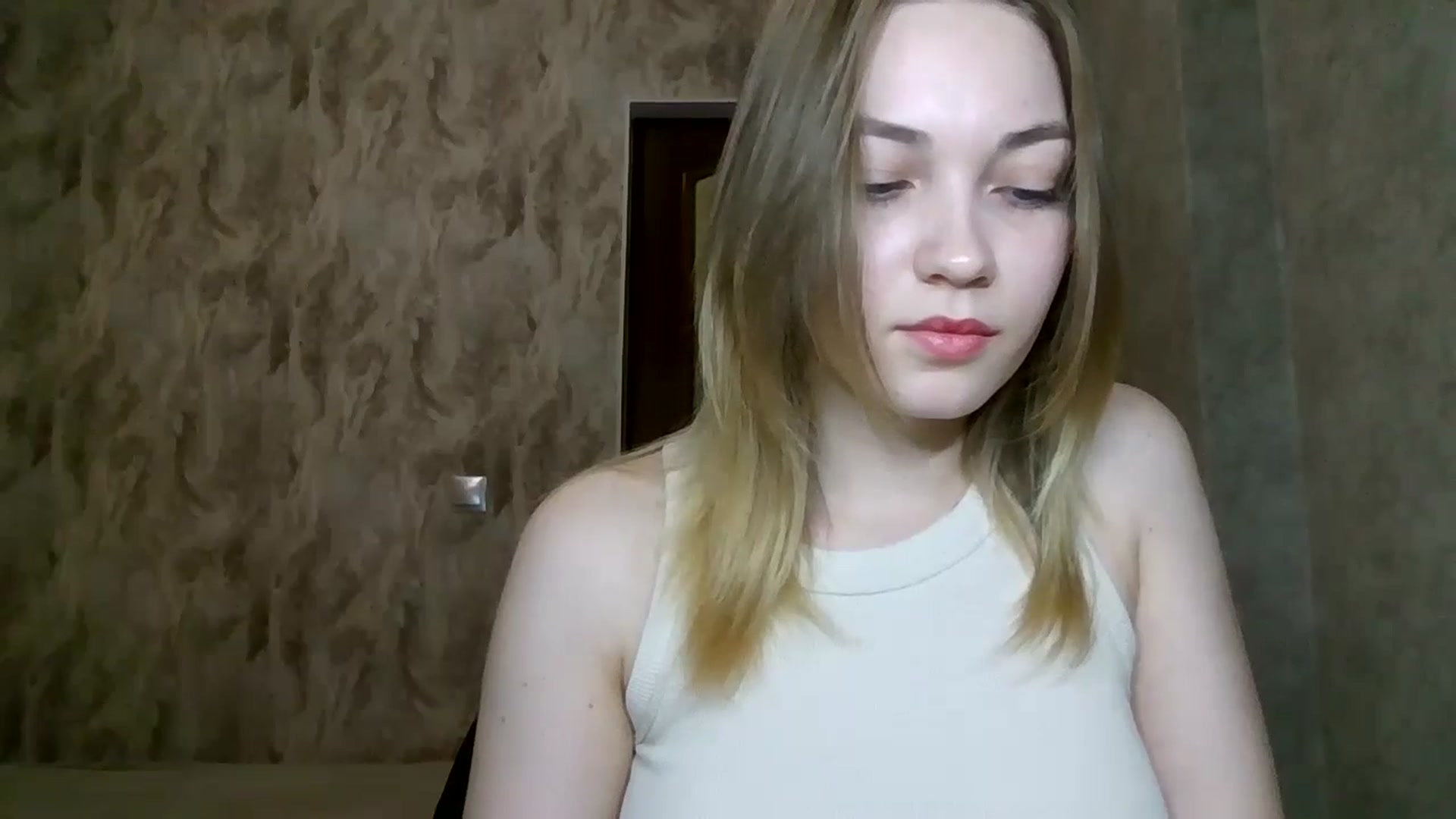 Gallery image thumbnail from KellyKim's myfreecams stream on, 11/10/2024, 09:38 image 15 of 20