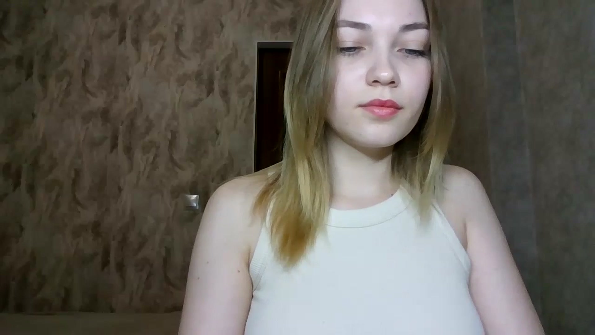 Gallery image thumbnail from KellyKim's myfreecams stream on, 11/10/2024, 09:38 image 9 of 20