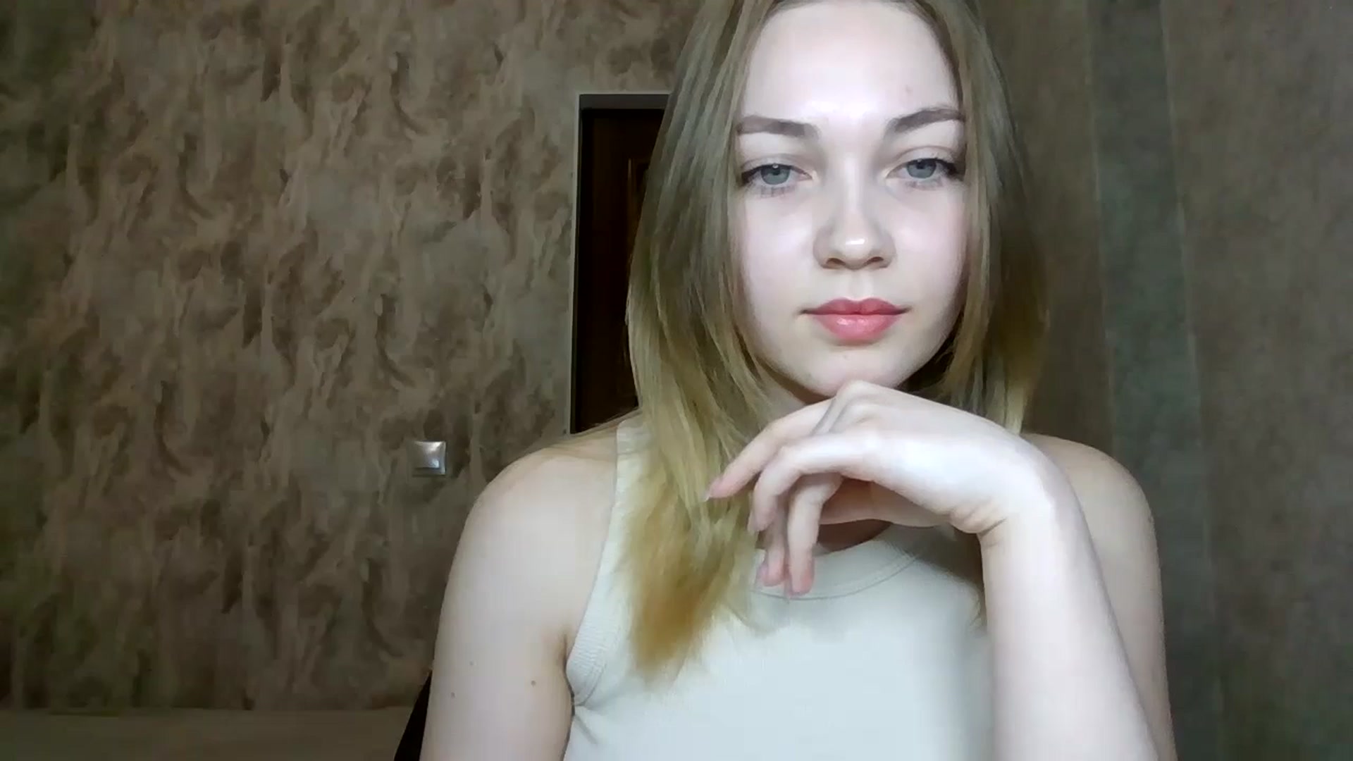 Gallery image thumbnail from KellyKim's myfreecams stream on, 11/10/2024, 09:38 image 18 of 20