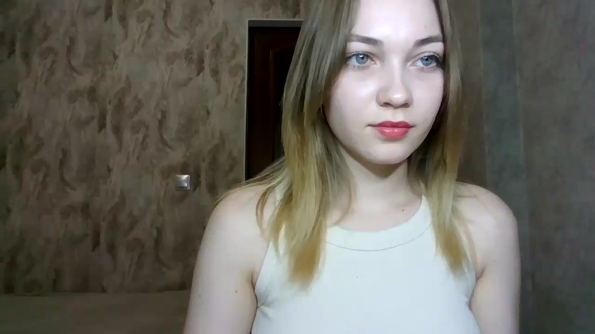 Gallery image thumbnail from KellyKim's myfreecams stream on, 11/10/2024, 10:15 image 19 of 20