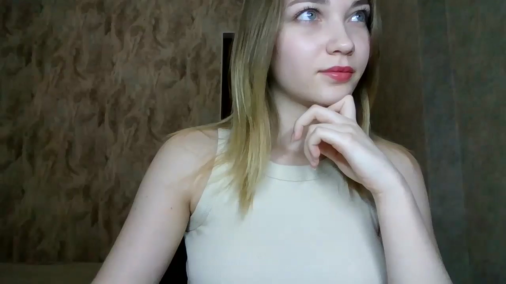 Gallery image thumbnail from KellyKim's myfreecams stream on, 11/10/2024, 10:15 image 11 of 20