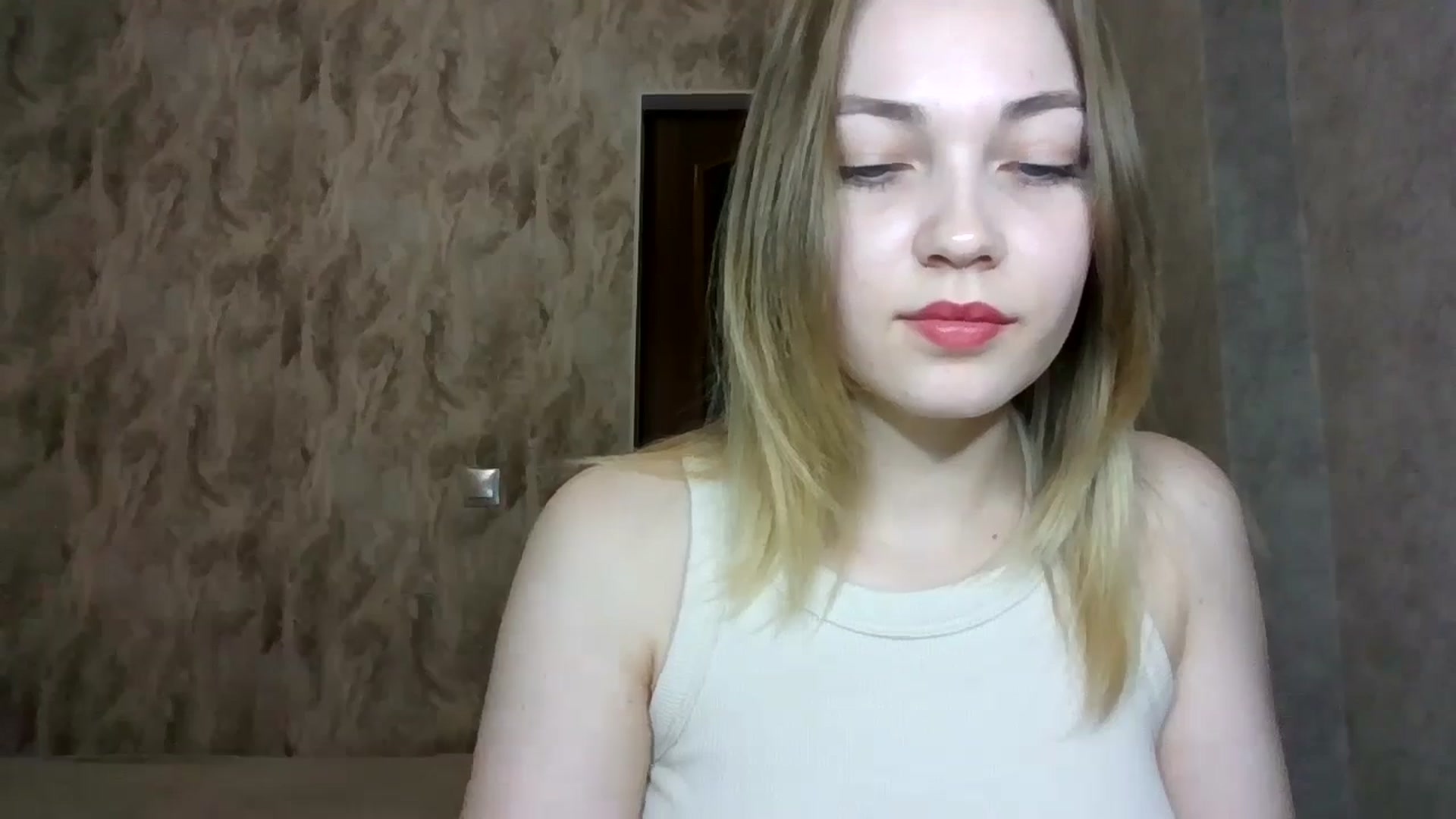 Gallery image thumbnail from KellyKim's myfreecams stream on, 11/10/2024, 10:15 image 10 of 20