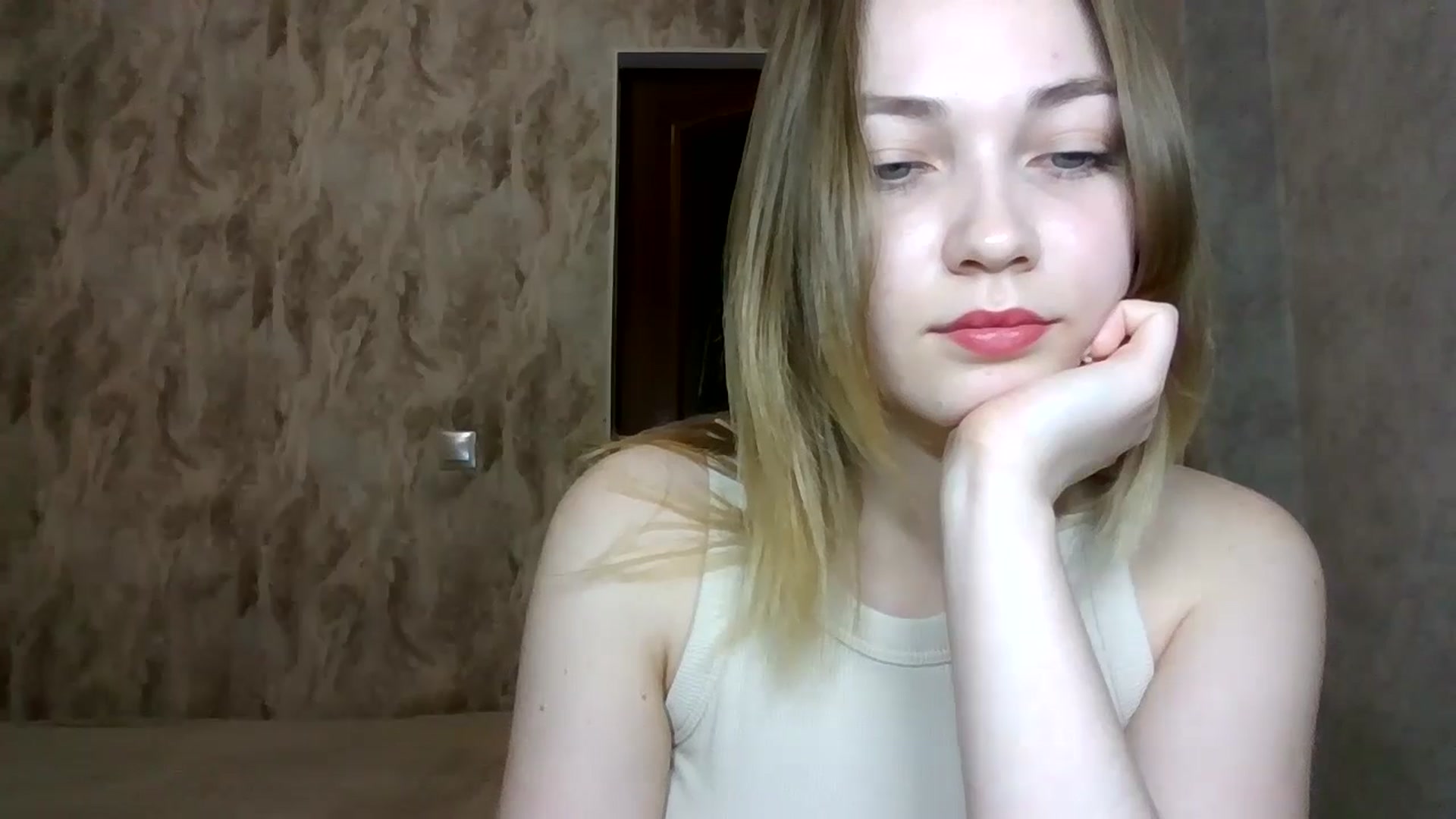 Gallery image thumbnail from KellyKim's myfreecams stream on, 11/10/2024, 10:52 image 8 of 20