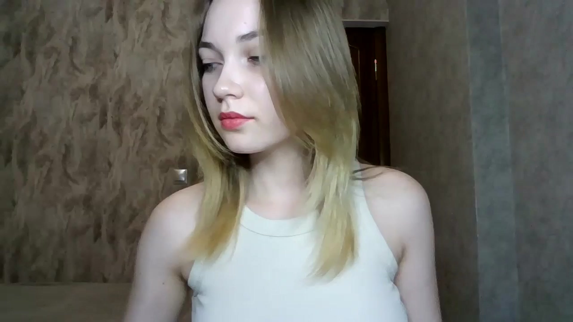 Gallery image thumbnail from KellyKim's myfreecams stream on, 11/10/2024, 10:52 image 14 of 20