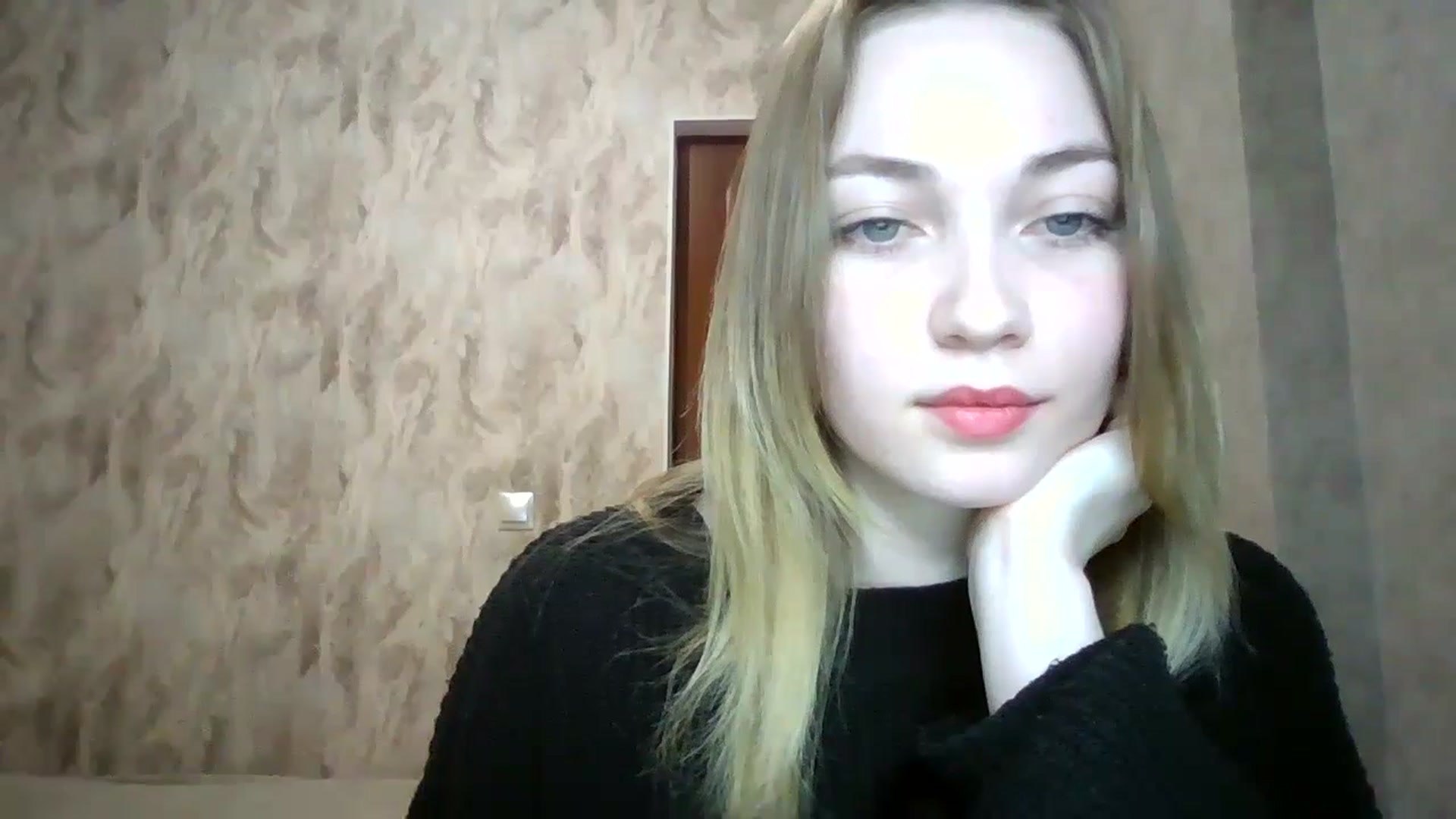 Gallery image thumbnail from KellyKim's myfreecams stream on, 11/10/2024, 13:29 image 5 of 20