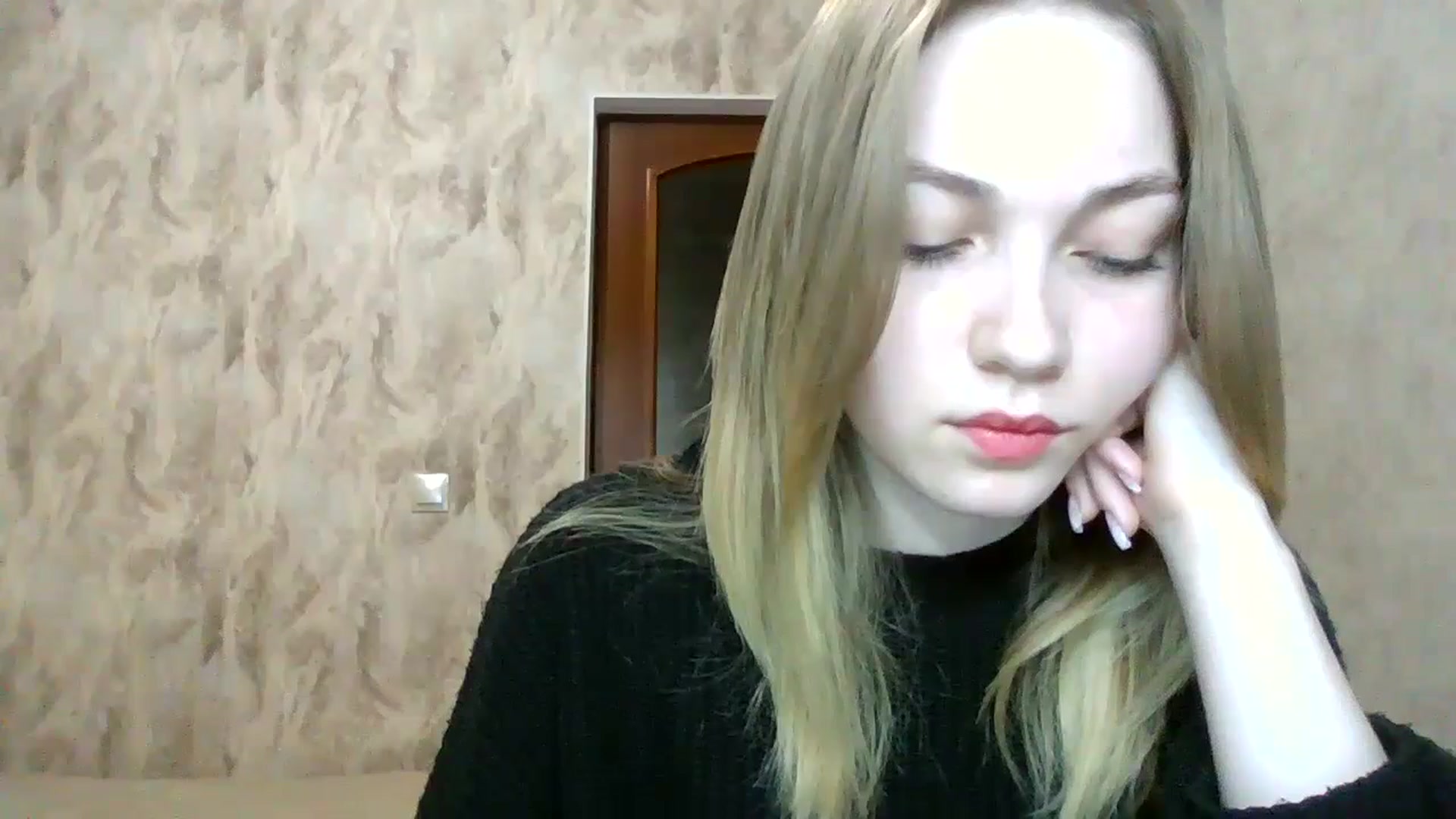 Gallery image thumbnail from KellyKim's myfreecams stream on, 11/12/2024, 11:32 image 14 of 20