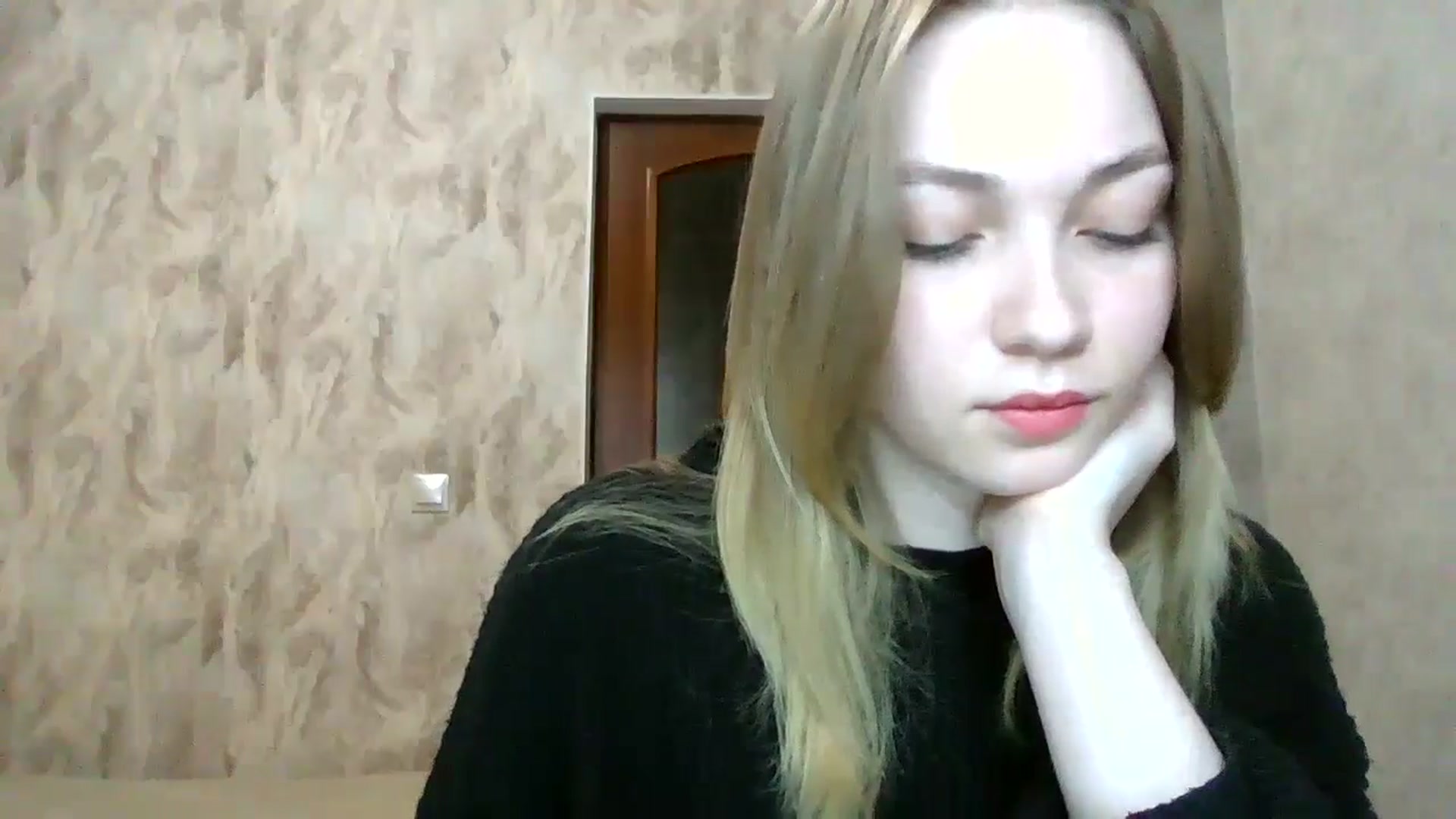 Gallery image thumbnail from KellyKim's myfreecams stream on, 11/12/2024, 11:32 image 16 of 20