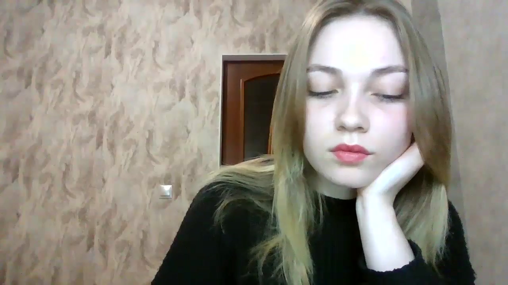 Gallery image thumbnail from KellyKim's myfreecams stream on, 11/12/2024, 12:51 image 3 of 20