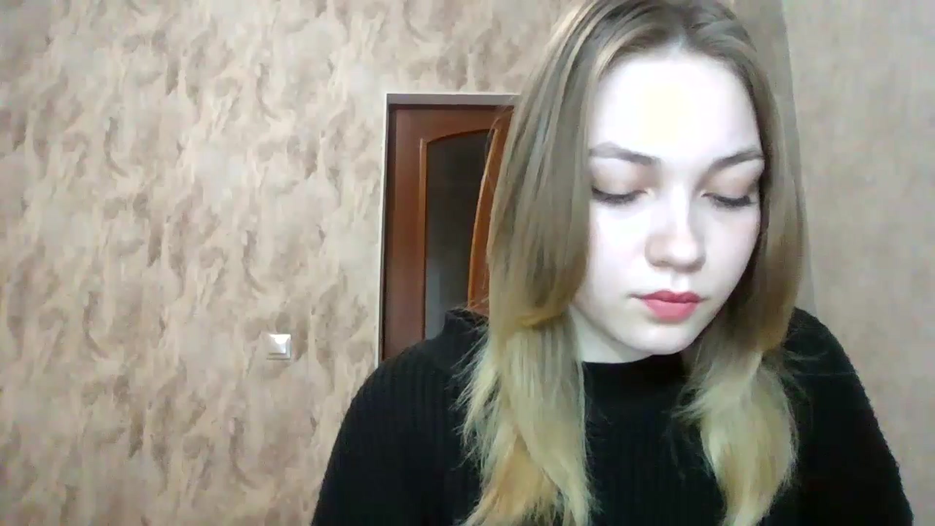 Gallery image thumbnail from KellyKim's myfreecams stream on, 11/13/2024, 10:00 image 15 of 20