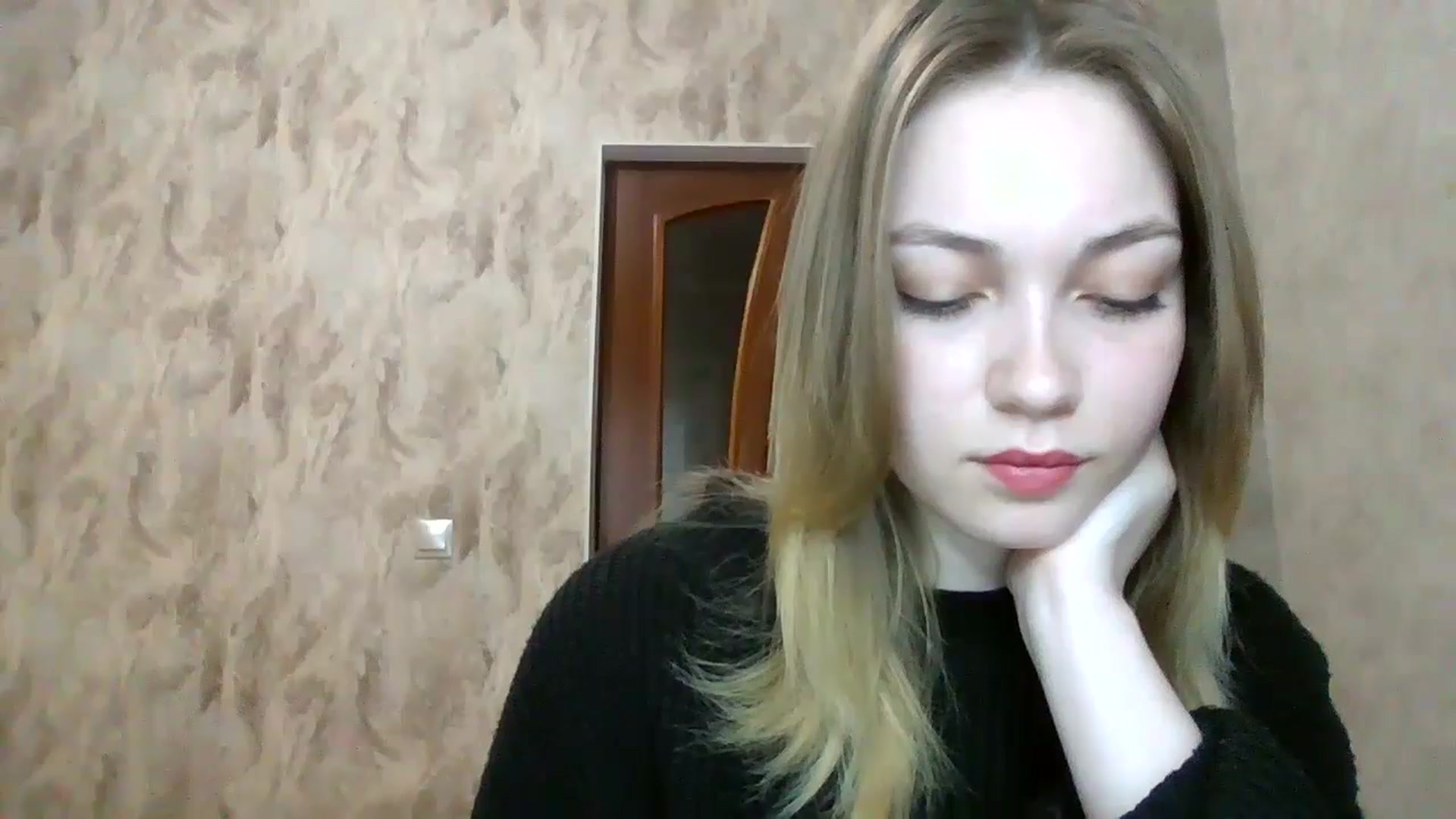 Gallery image thumbnail from KellyKim's myfreecams stream on, 11/13/2024, 10:00 image 7 of 20