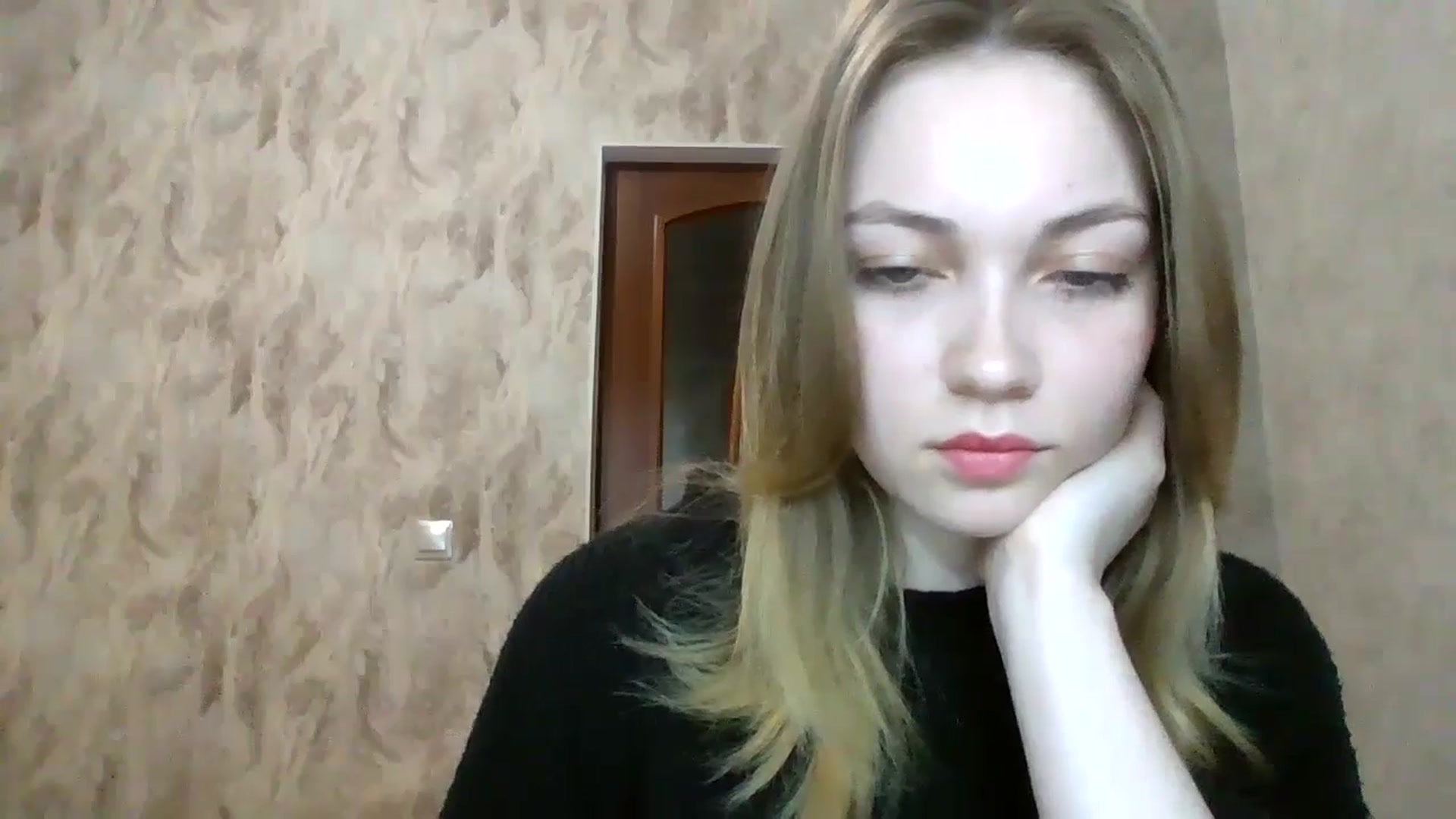 Gallery image thumbnail from KellyKim's myfreecams stream on, 11/13/2024, 10:00 image 6 of 20