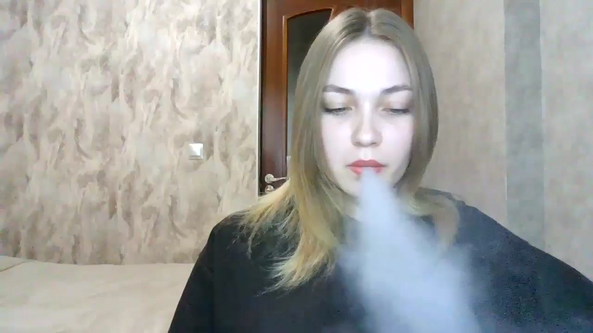 Gallery image thumbnail from KellyKim's myfreecams stream on, 11/15/2024, 10:40 image 7 of 20