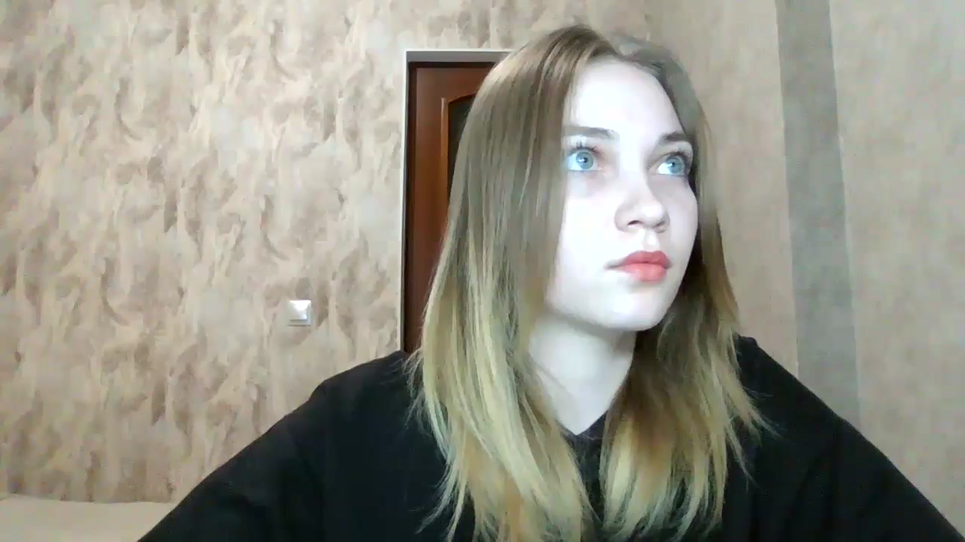 Gallery image thumbnail from KellyKim's myfreecams stream on, 11/15/2024, 13:42 image 15 of 20
