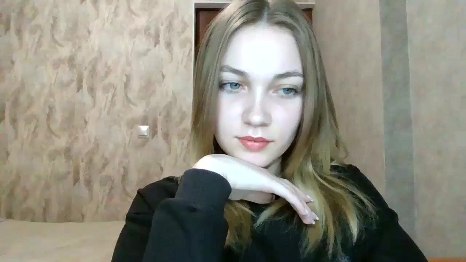Gallery image thumbnail from KellyKim's myfreecams stream on, 11/15/2024, 14:01 image 19 of 20