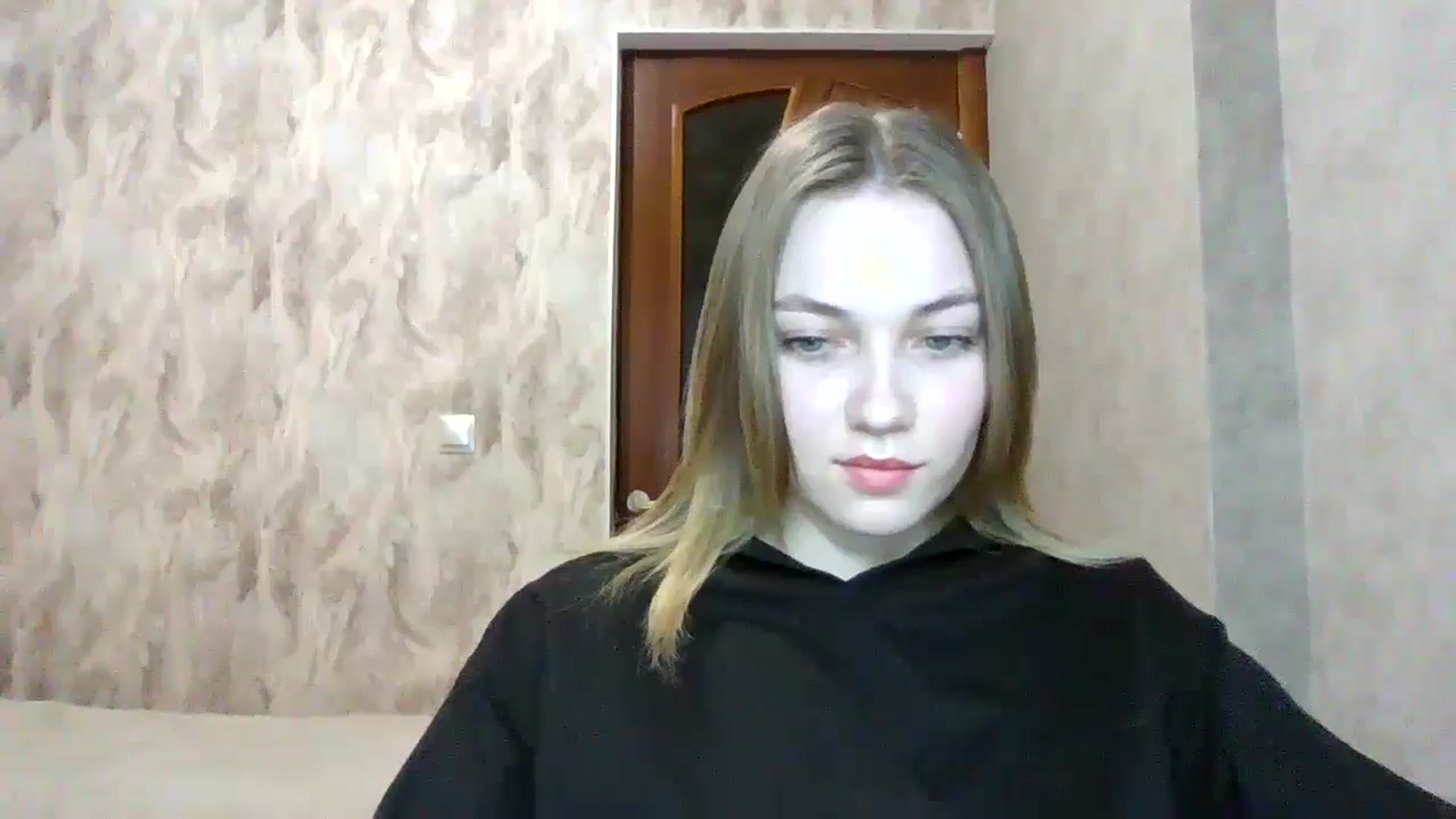 Gallery image thumbnail from KellyKim's myfreecams stream on, 11/16/2024, 14:01 image 19 of 20