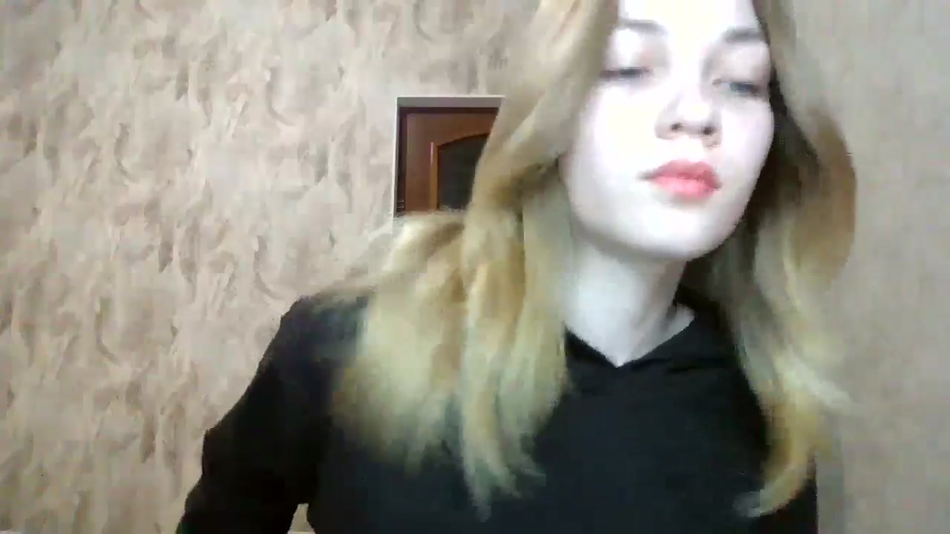 Gallery image thumbnail from KellyKim's myfreecams stream on, 11/17/2024, 12:04 image 13 of 20