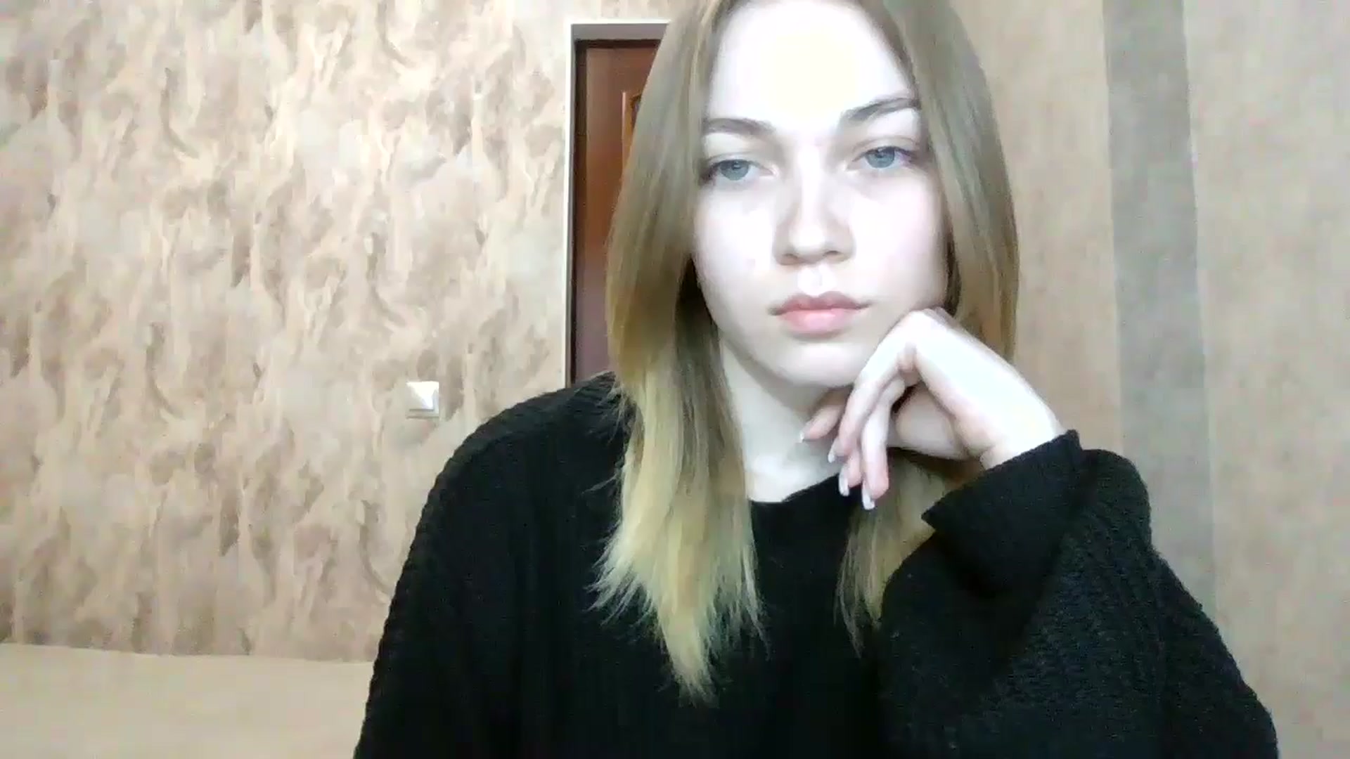 Gallery image thumbnail from KellyKim's myfreecams stream on, 11/18/2024, 13:04 image 1 of 20