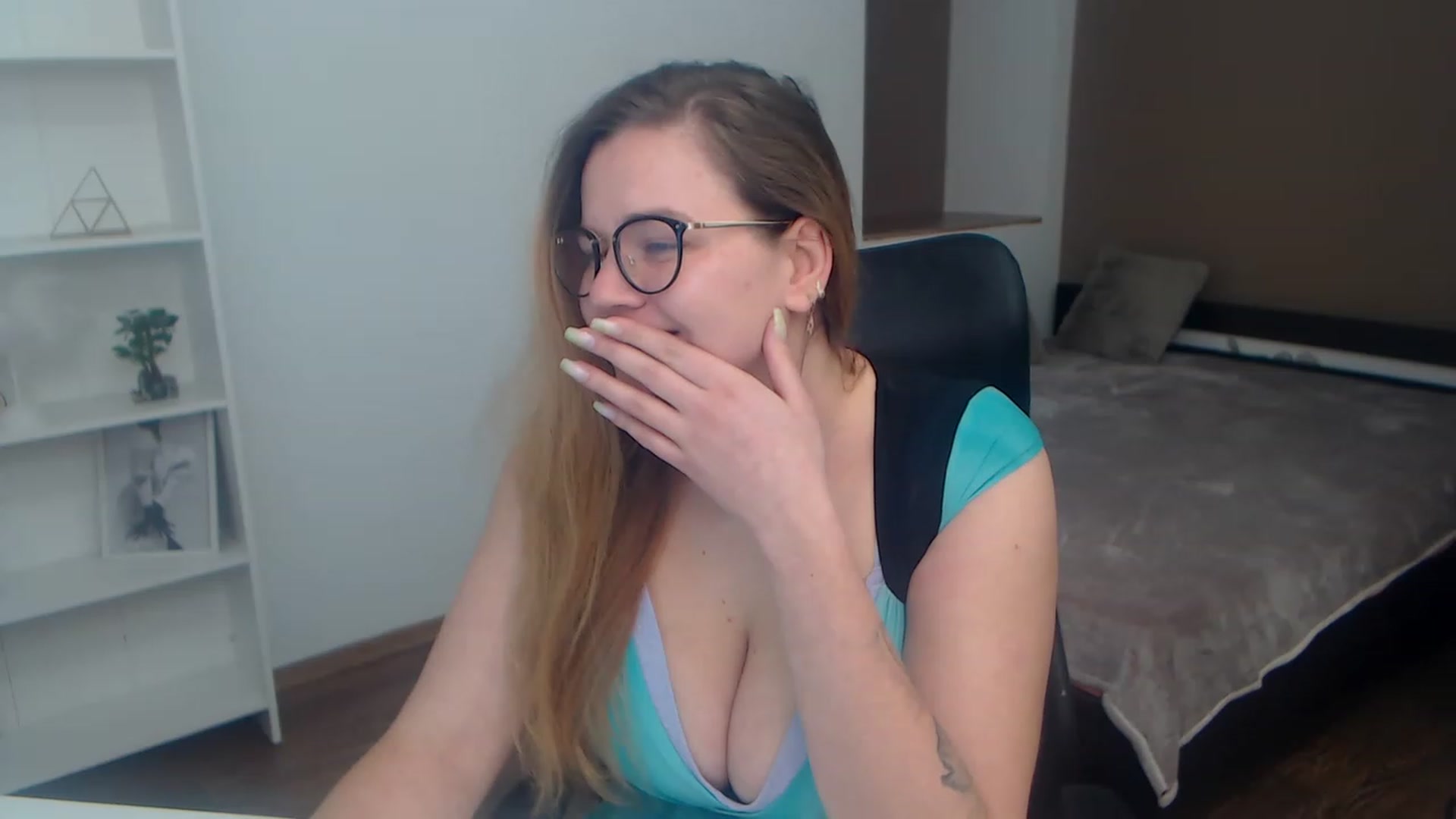 Gallery image thumbnail from KellyKleine's myfreecams stream on, 03/17/2023, 18:11 image 17 of 20