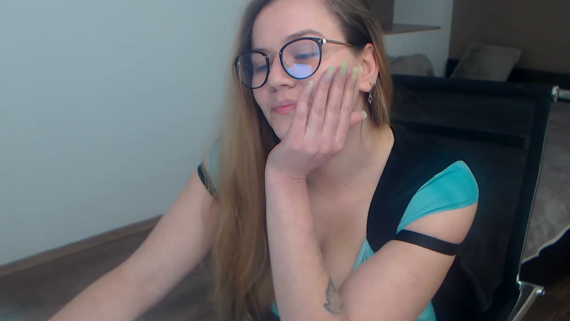 Gallery image thumbnail from KellyKleine's myfreecams stream on, 03/17/2023, 19:52 image 20 of 20