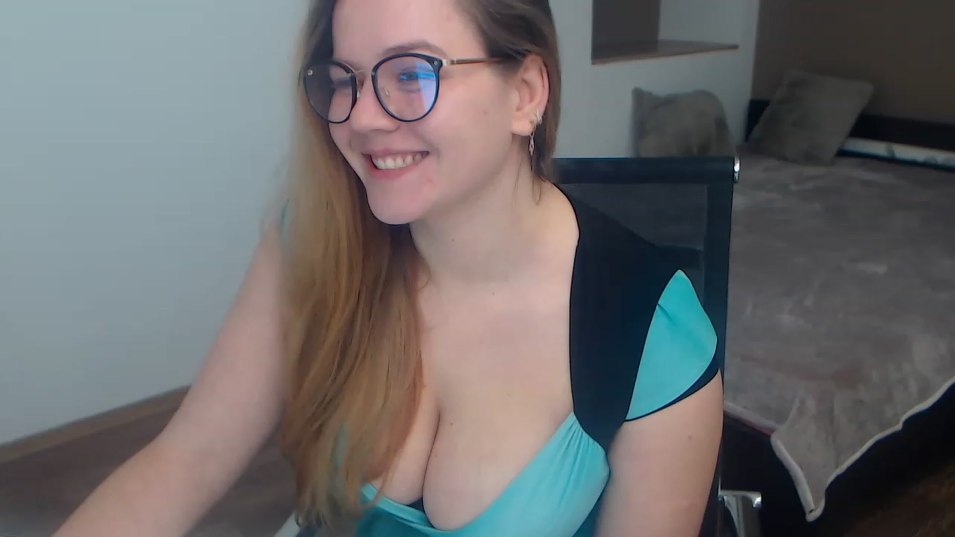 Gallery image thumbnail from KellyKleine's myfreecams stream on, 03/17/2023, 19:52 image 12 of 20