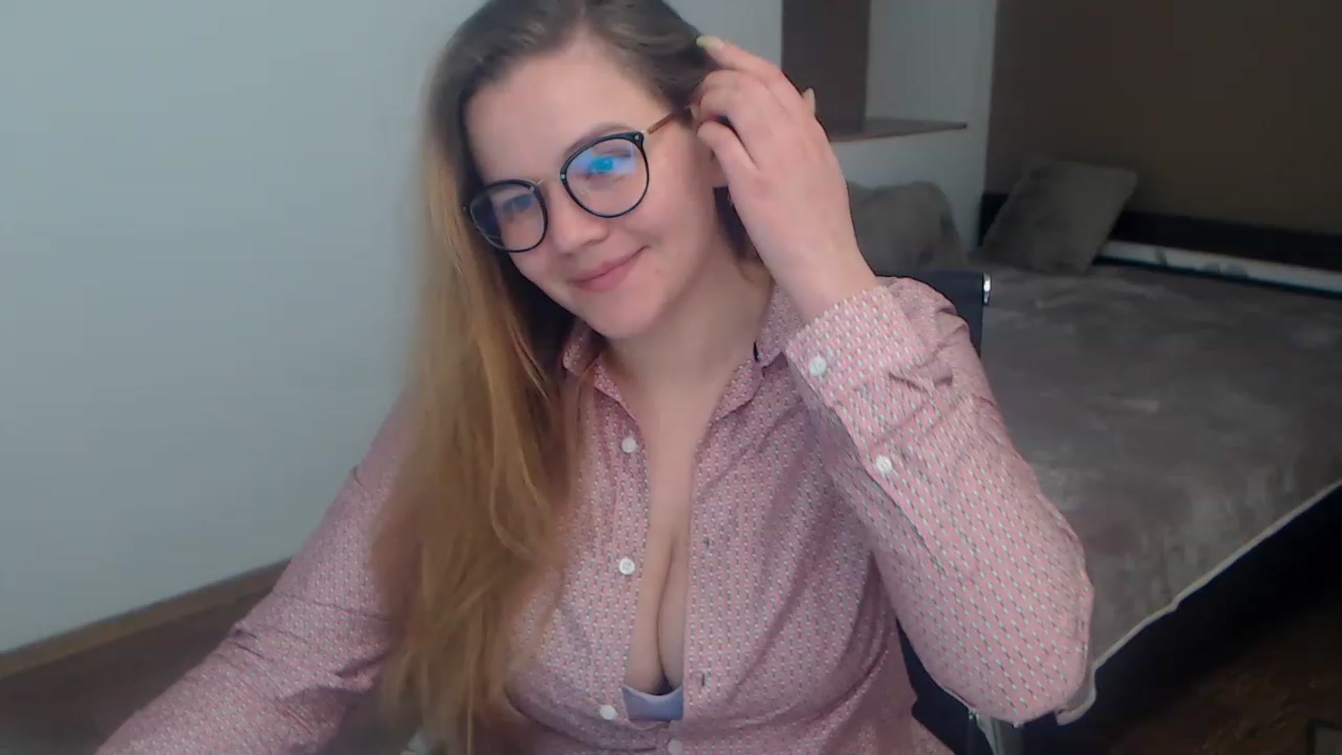 Gallery image thumbnail from KellyKleine's myfreecams stream on, 03/17/2023, 21:47 image 5 of 20
