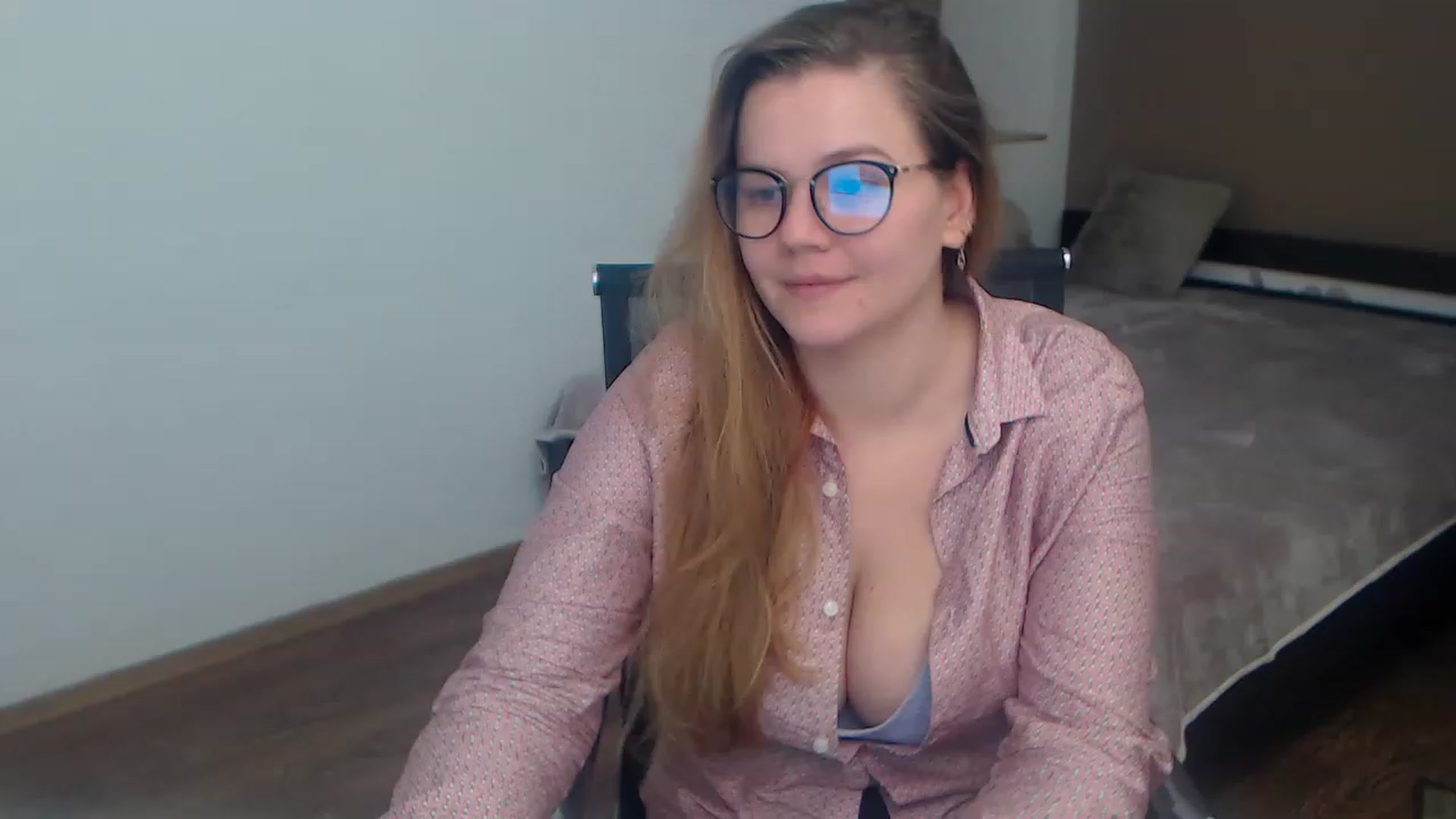 Gallery image thumbnail from KellyKleine's myfreecams stream on, 03/17/2023, 21:47 image 11 of 20