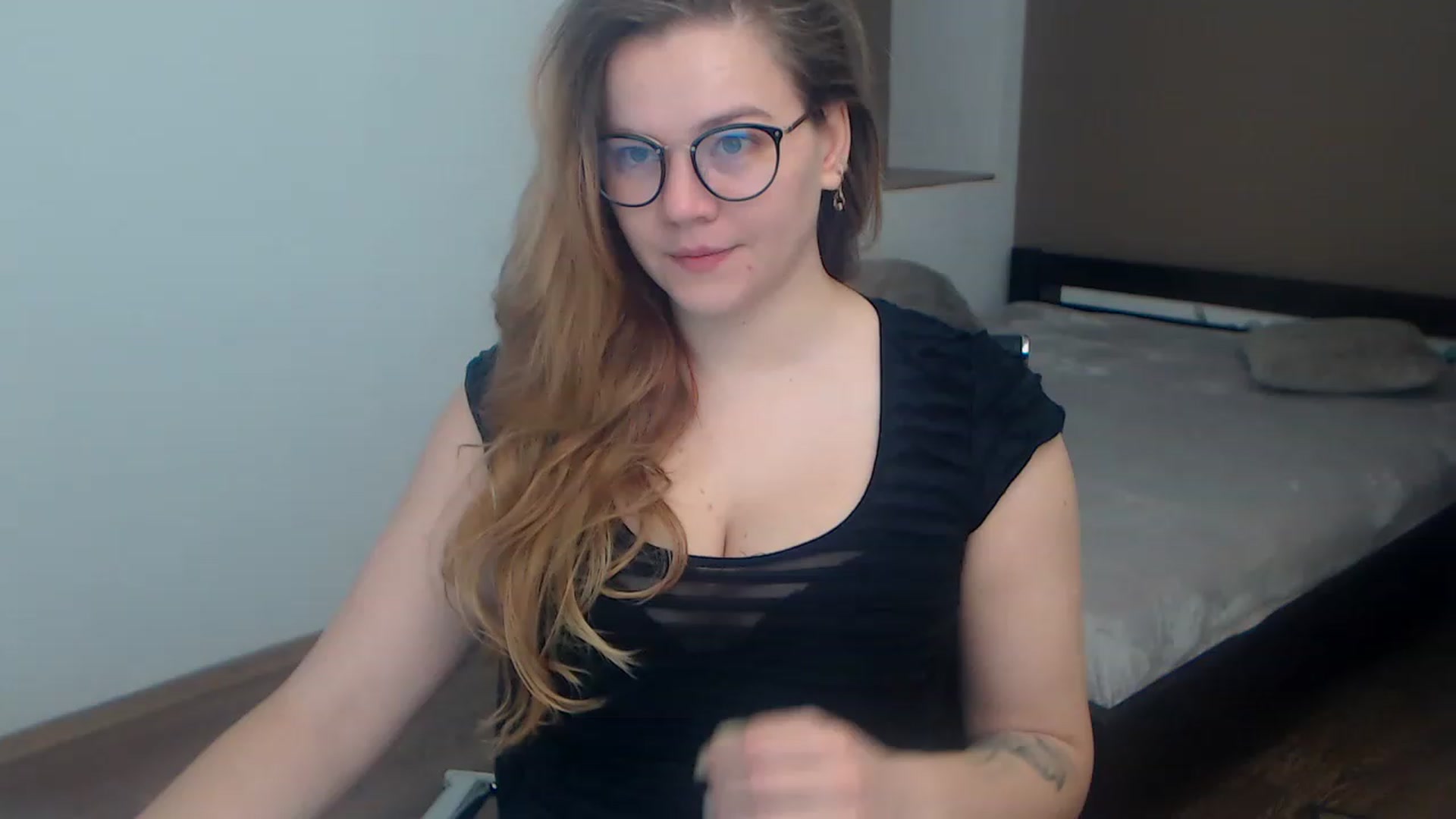 Gallery image thumbnail from KellyKleine's myfreecams stream on, 03/18/2023, 12:08 image 1 of 20
