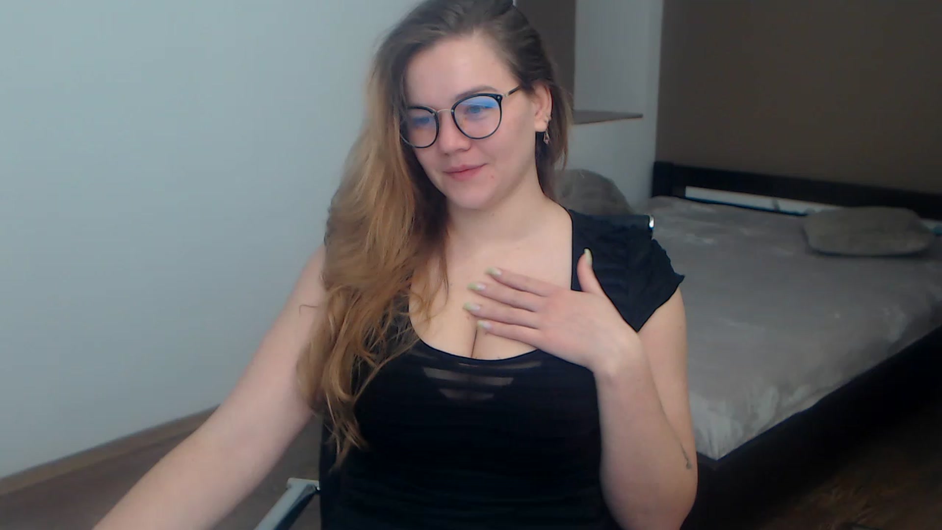Gallery image thumbnail from KellyKleine's myfreecams stream on, 03/18/2023, 12:08 image 10 of 20