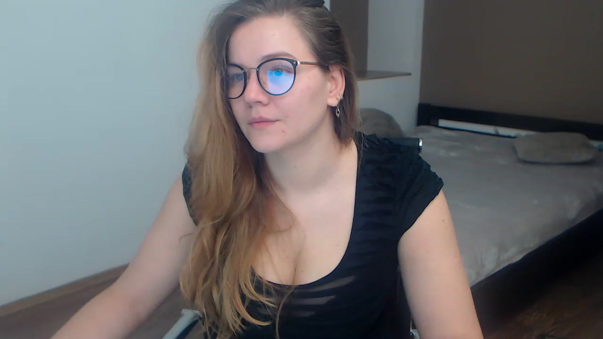 Gallery image thumbnail from KellyKleine's myfreecams stream on, 03/18/2023, 12:08 image 9 of 20