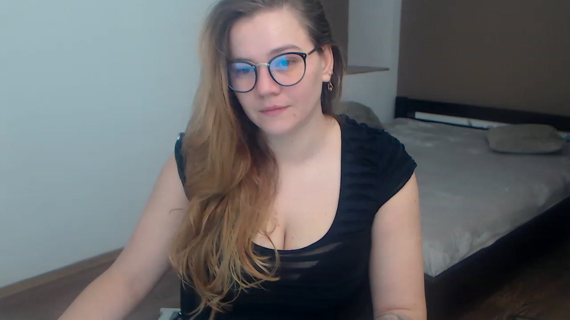 Gallery image thumbnail from KellyKleine's myfreecams stream on, 03/18/2023, 12:08 image 4 of 20