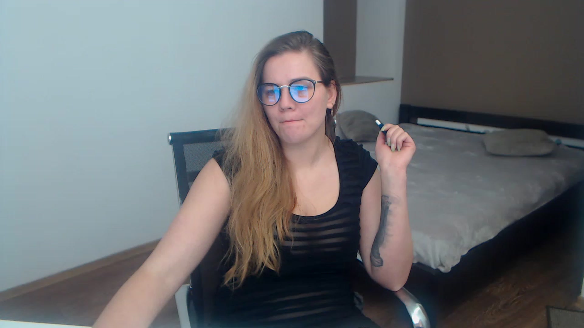 Gallery image thumbnail from KellyKleine's myfreecams stream on, 03/18/2023, 16:11 image 20 of 20