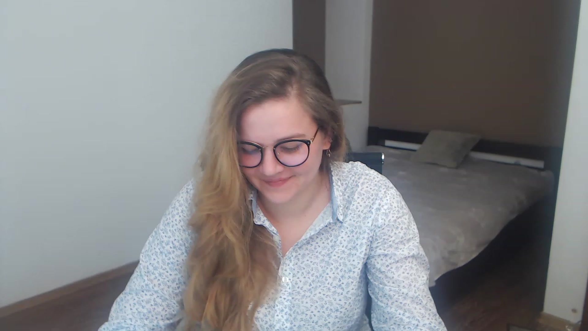 Gallery image thumbnail from KellyKleine's myfreecams stream on, 03/22/2023, 19:15 image 1 of 20