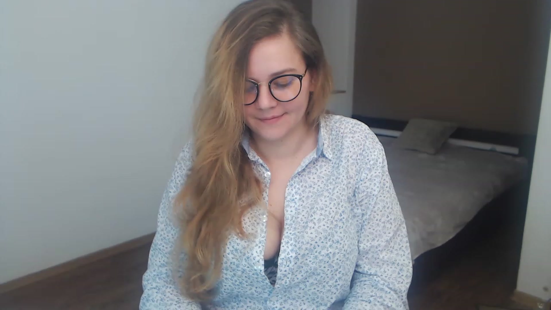 Gallery image thumbnail from KellyKleine's myfreecams stream on, 03/22/2023, 19:15 image 9 of 20