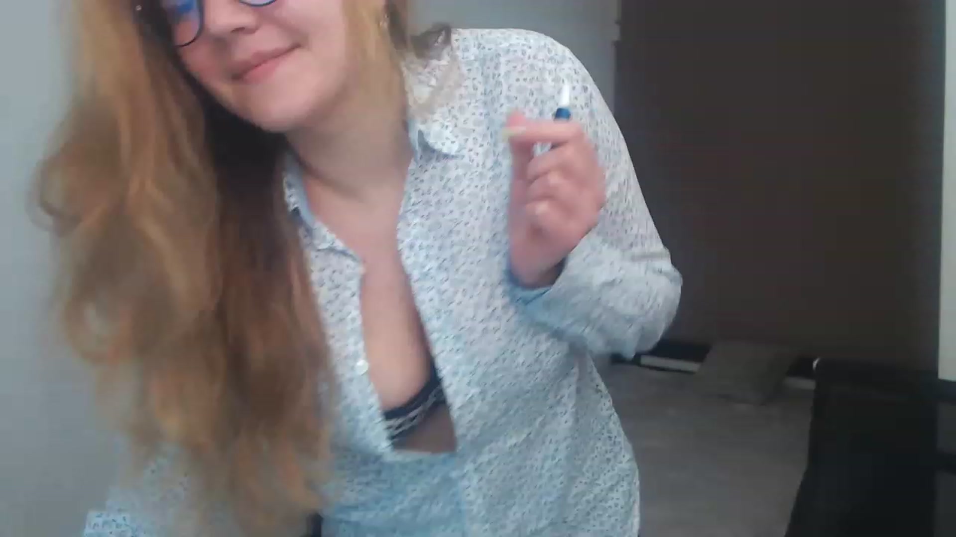 Gallery image thumbnail from KellyKleine's myfreecams stream on, 03/22/2023, 19:15 image 3 of 20
