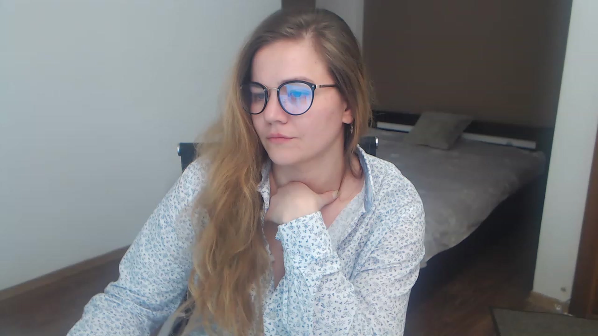 Gallery image thumbnail from KellyKleine's myfreecams stream on, 03/22/2023, 20:27 image 13 of 20