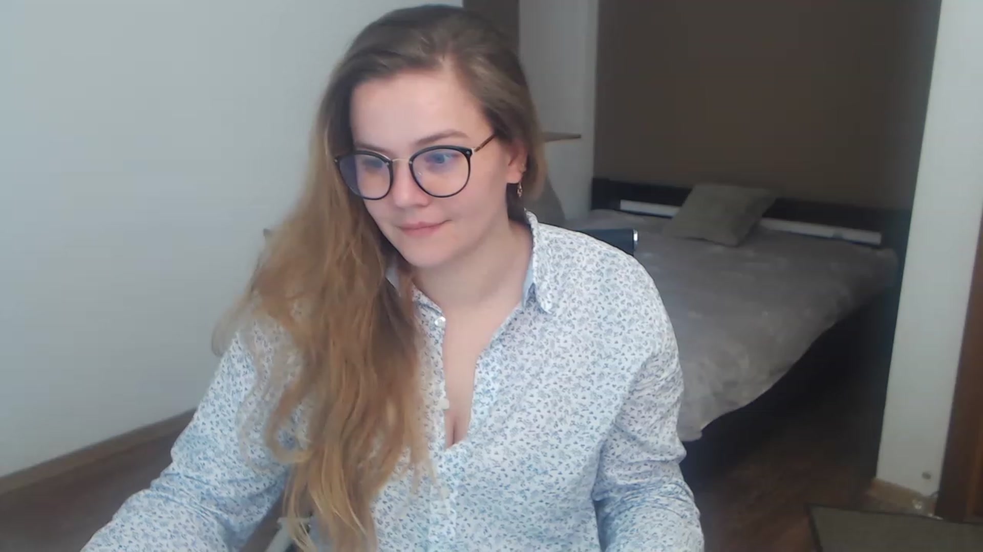 Gallery image thumbnail from KellyKleine's myfreecams stream on, 03/22/2023, 20:27 image 19 of 20