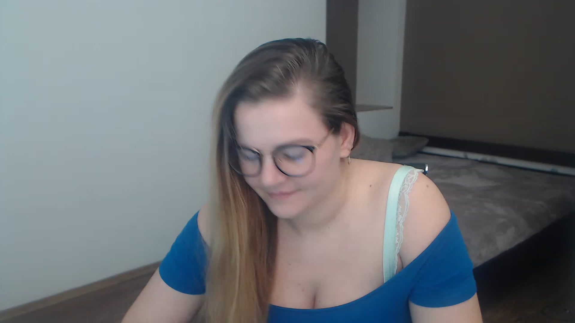 Gallery image thumbnail from KellyKleine's myfreecams stream on, 03/24/2023, 18:06 image 13 of 20