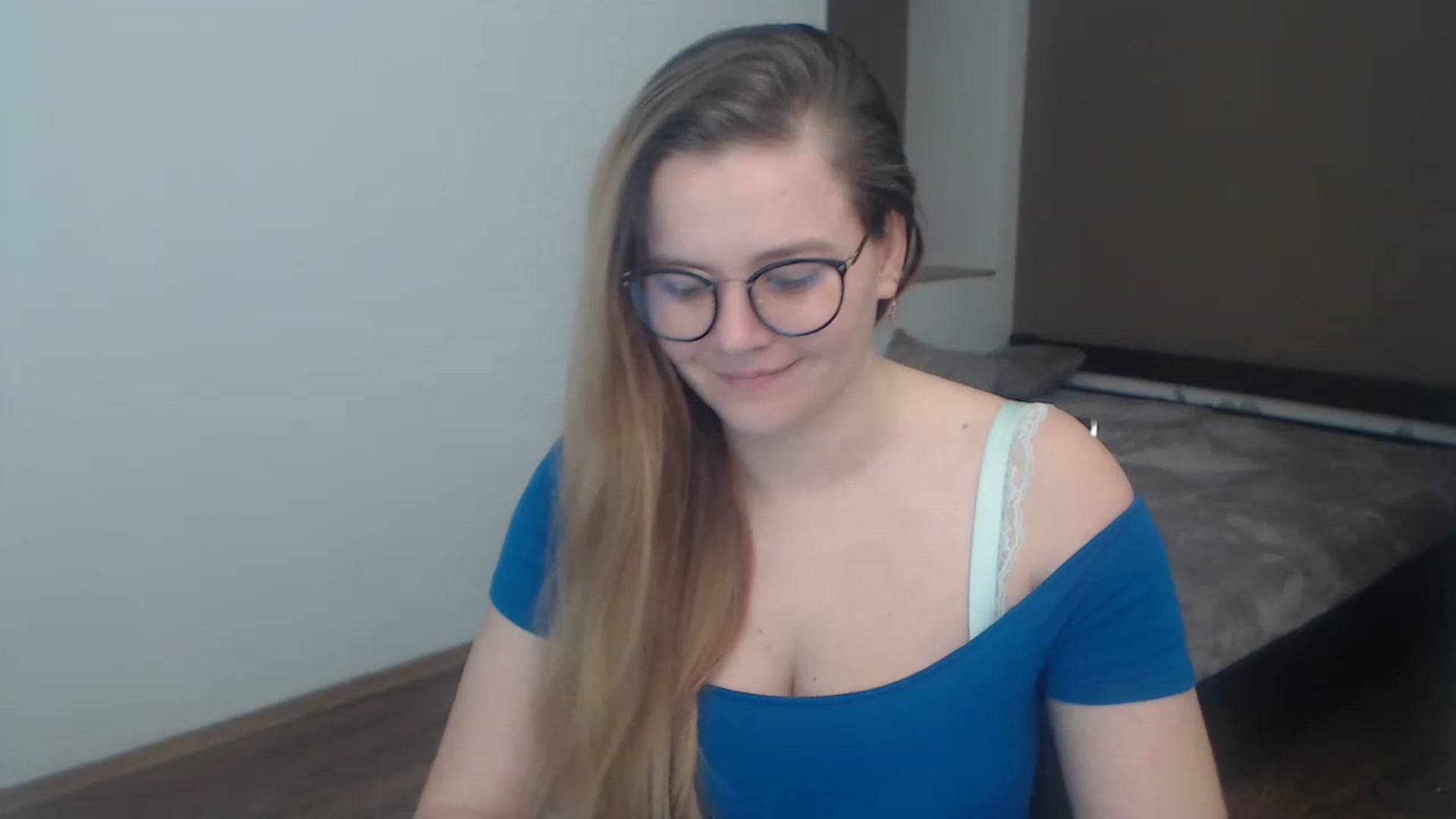 Gallery image thumbnail from KellyKleine's myfreecams stream on, 03/24/2023, 18:06 image 9 of 20