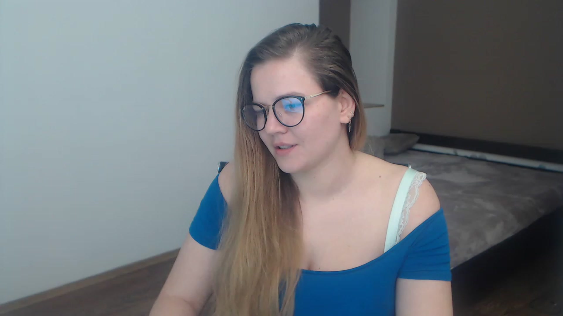 Gallery image thumbnail from KellyKleine's myfreecams stream on, 03/24/2023, 18:06 image 17 of 20