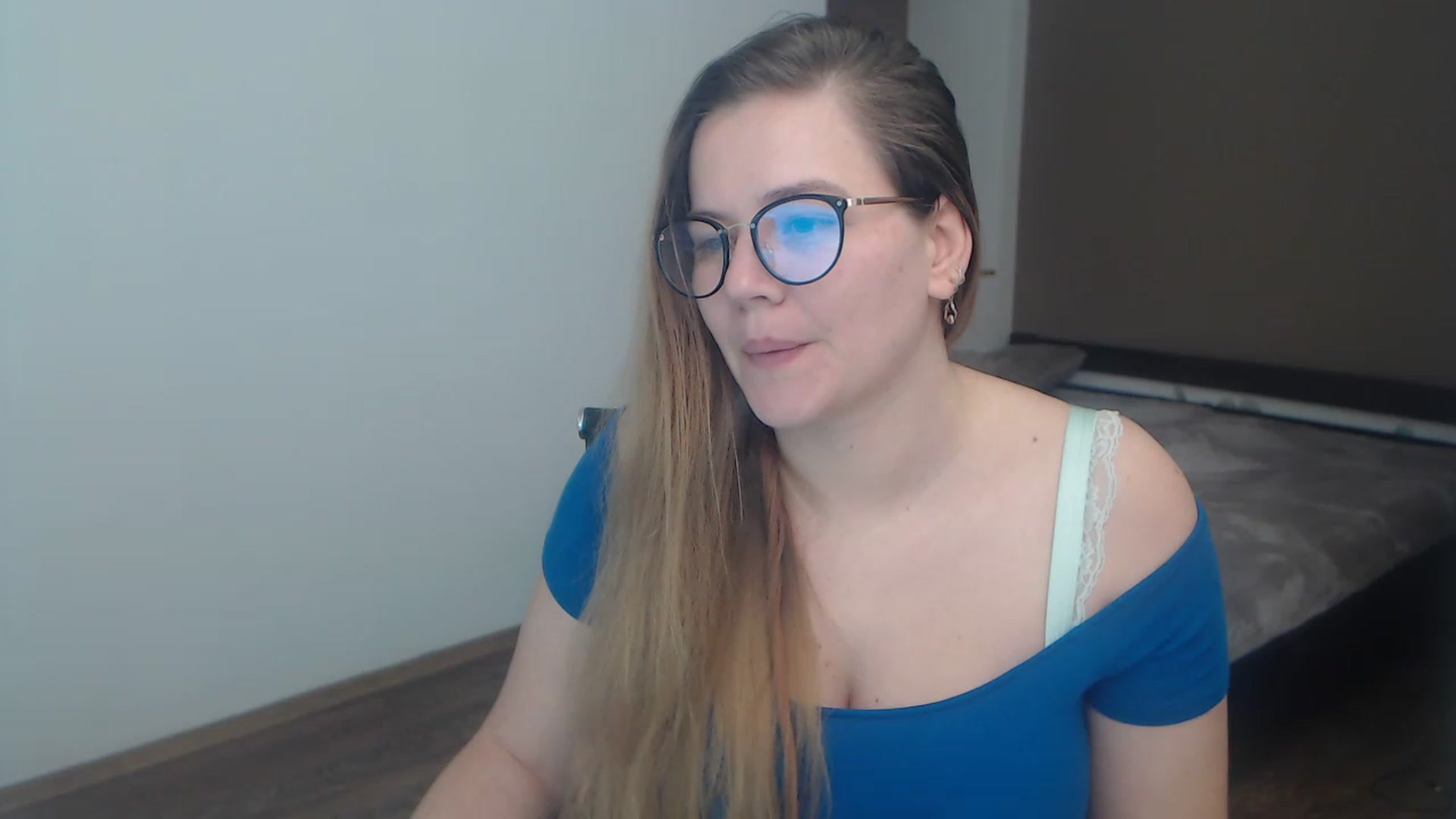 Gallery image thumbnail from KellyKleine's myfreecams stream on, 03/24/2023, 18:06 image 4 of 20