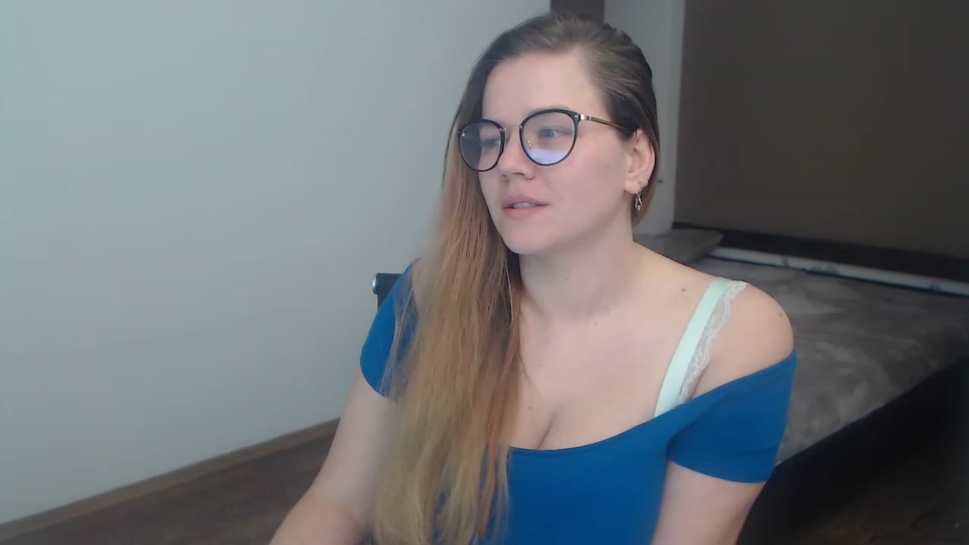 Gallery image thumbnail from KellyKleine's myfreecams stream on, 03/24/2023, 18:06 image 5 of 20